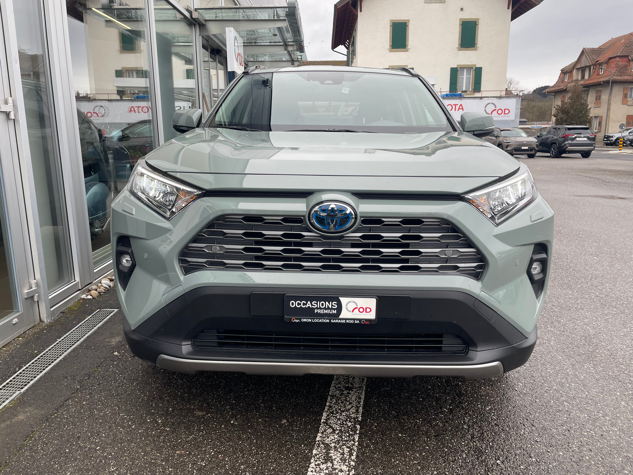 listing desktop thumbnail image 1