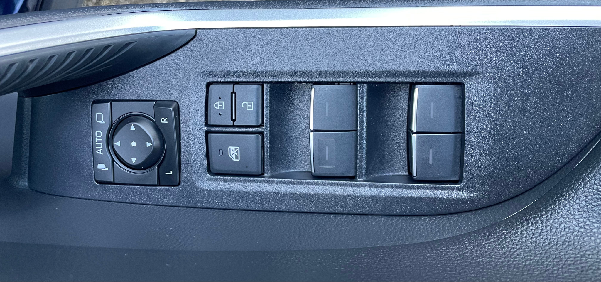 listing desktop thumbnail image 21