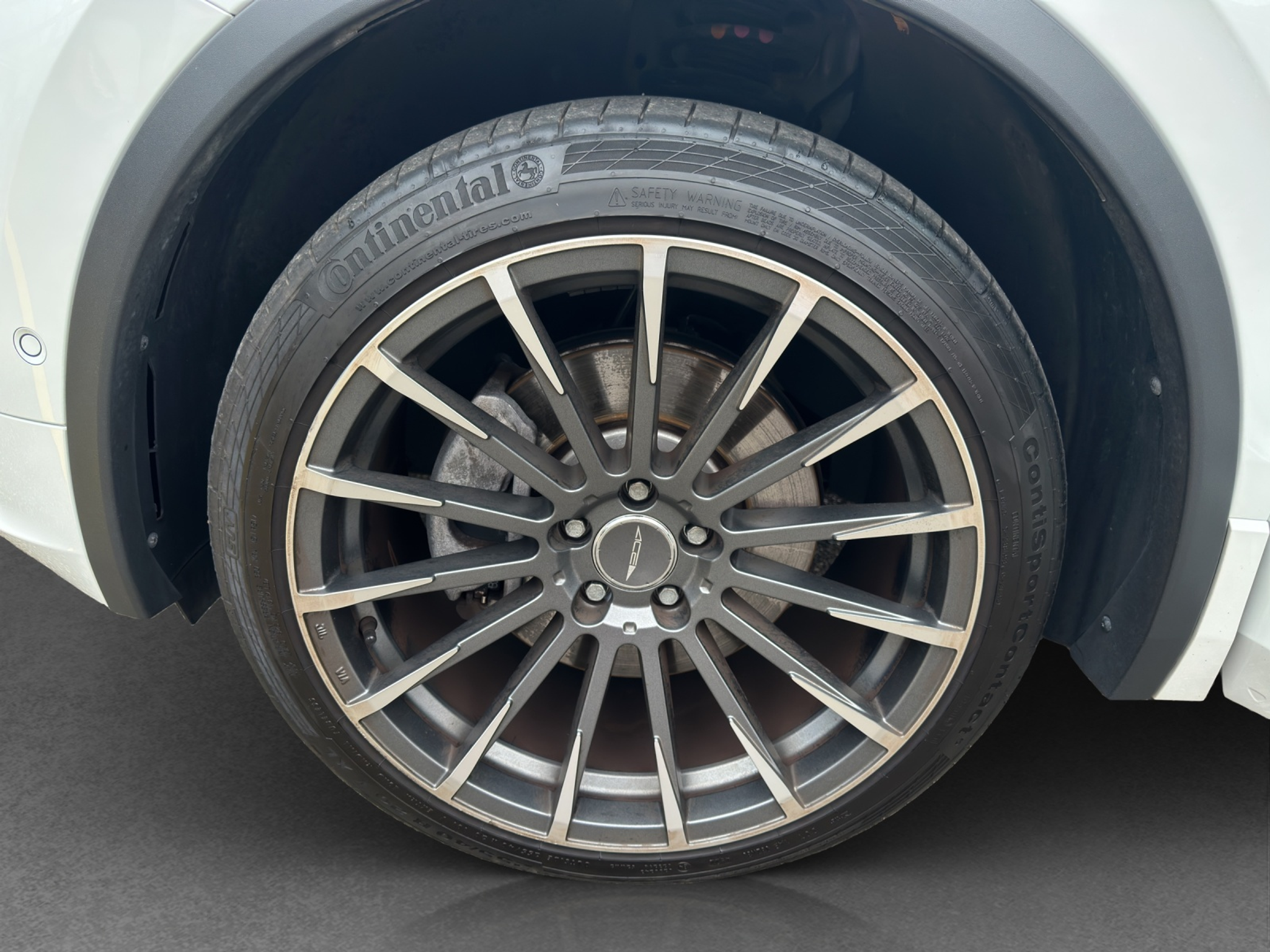 listing desktop thumbnail image 15