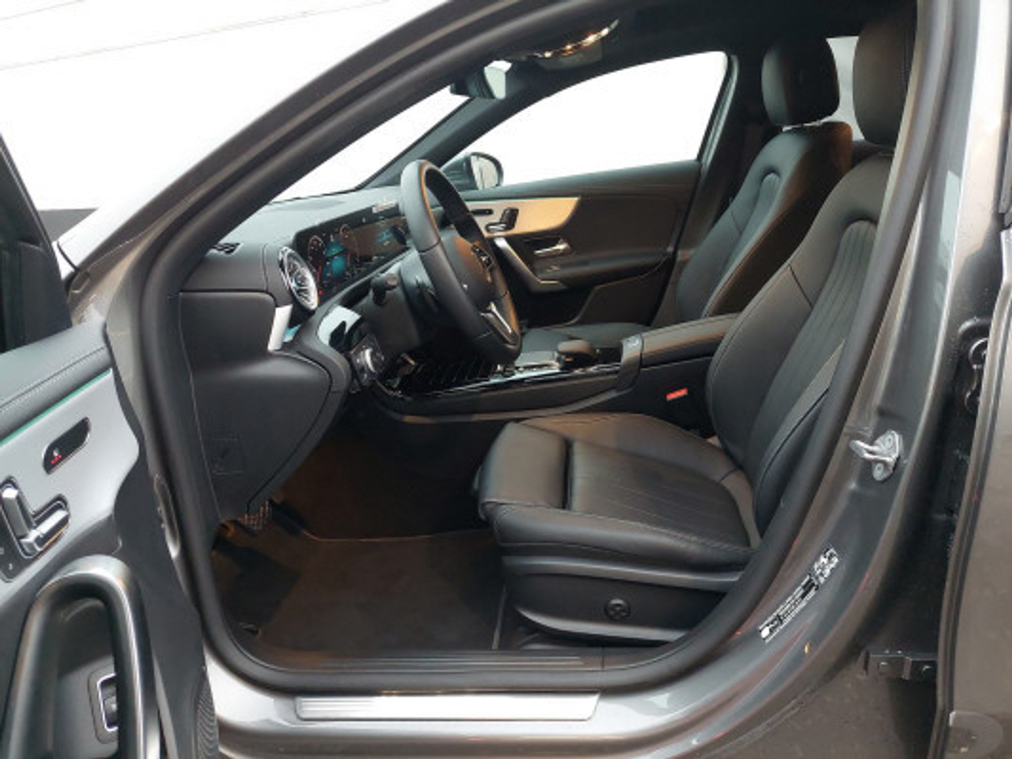 listing desktop thumbnail image 6