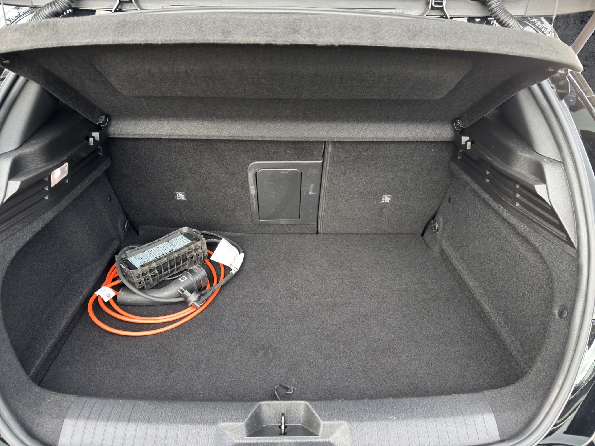 listing desktop thumbnail image 27