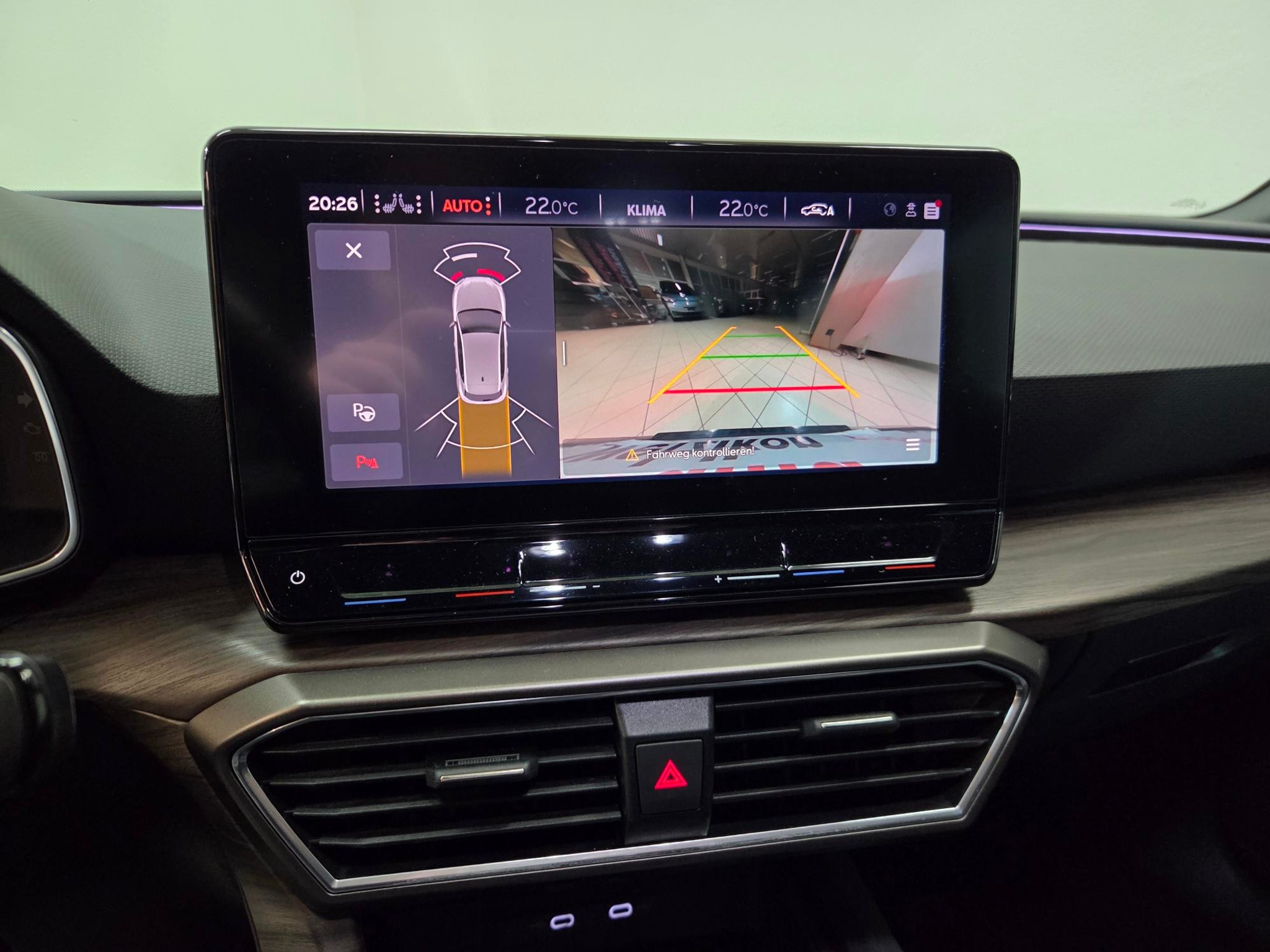 listing desktop thumbnail image 12