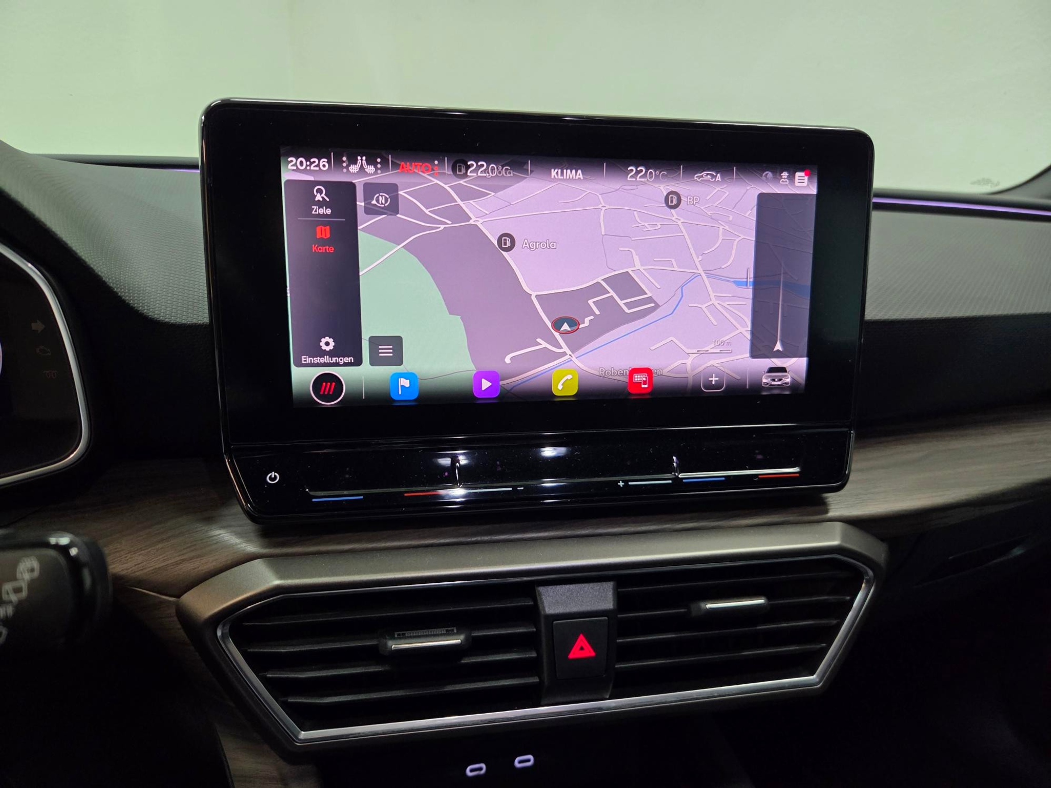 listing desktop thumbnail image 11