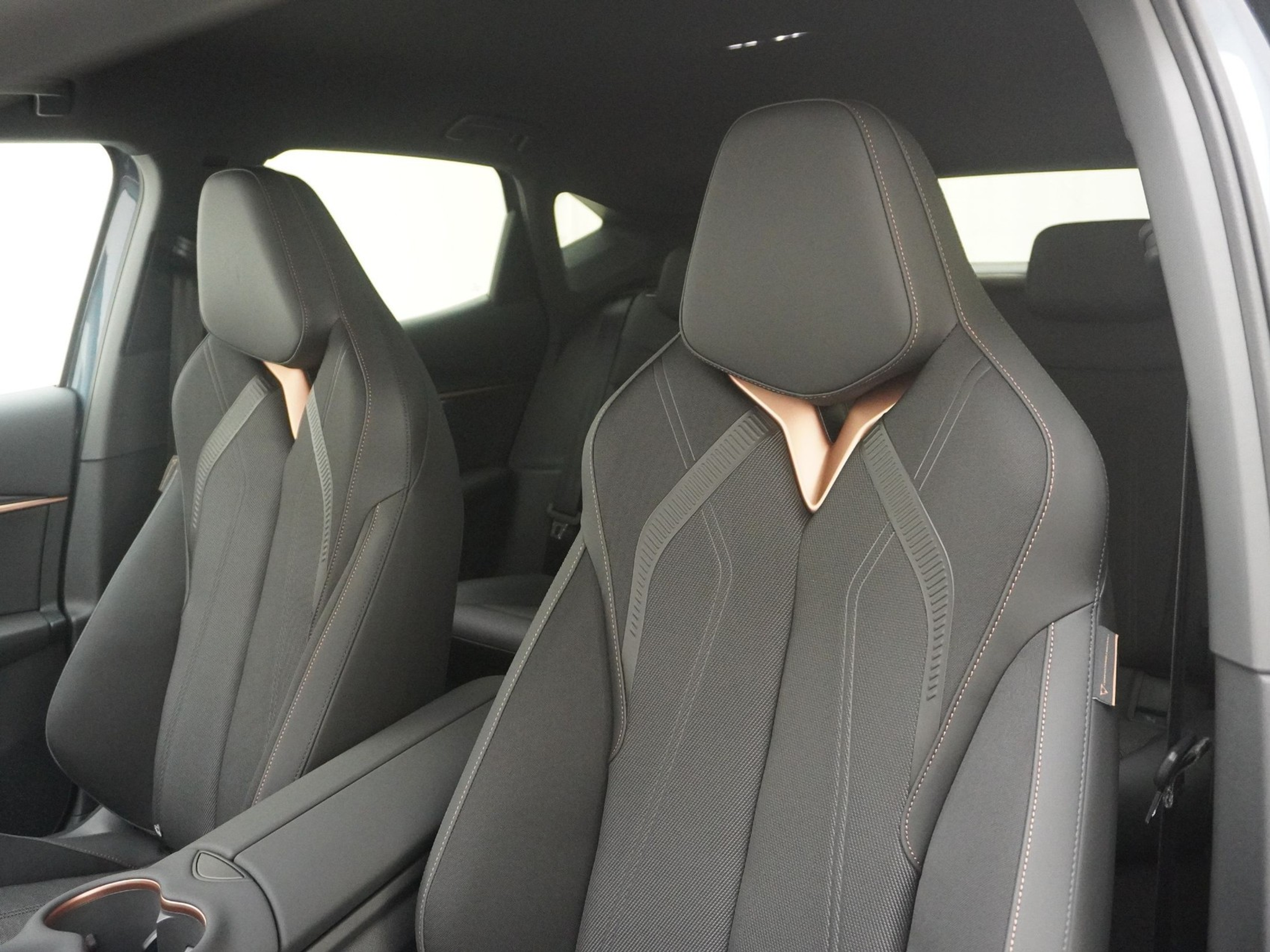 listing desktop thumbnail image 12