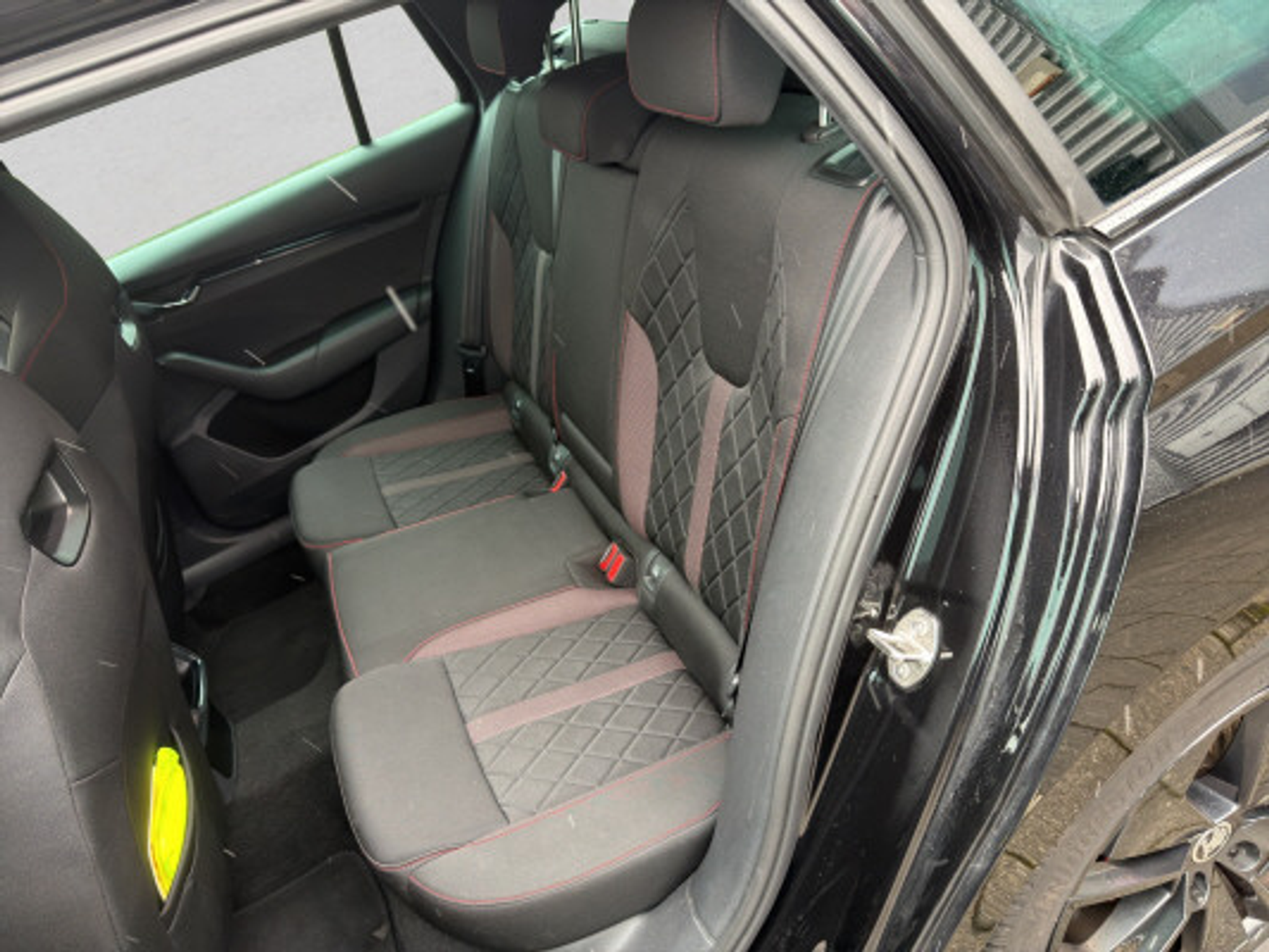 listing desktop thumbnail image 12