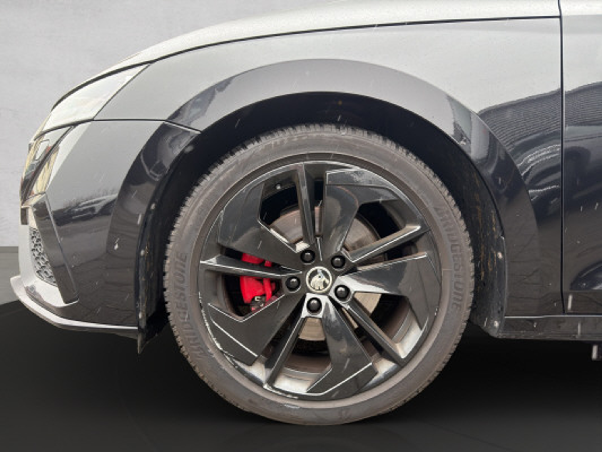 listing desktop thumbnail image 8