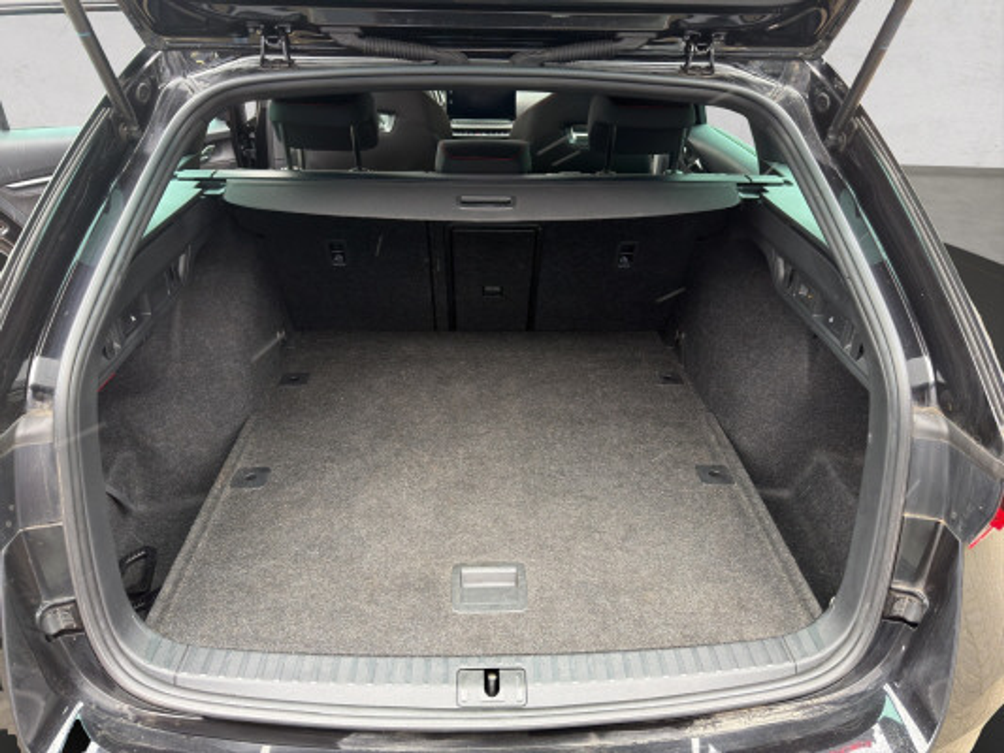 listing desktop thumbnail image 14