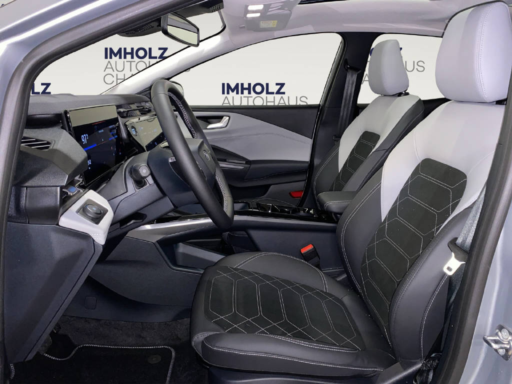 listing desktop thumbnail image 5