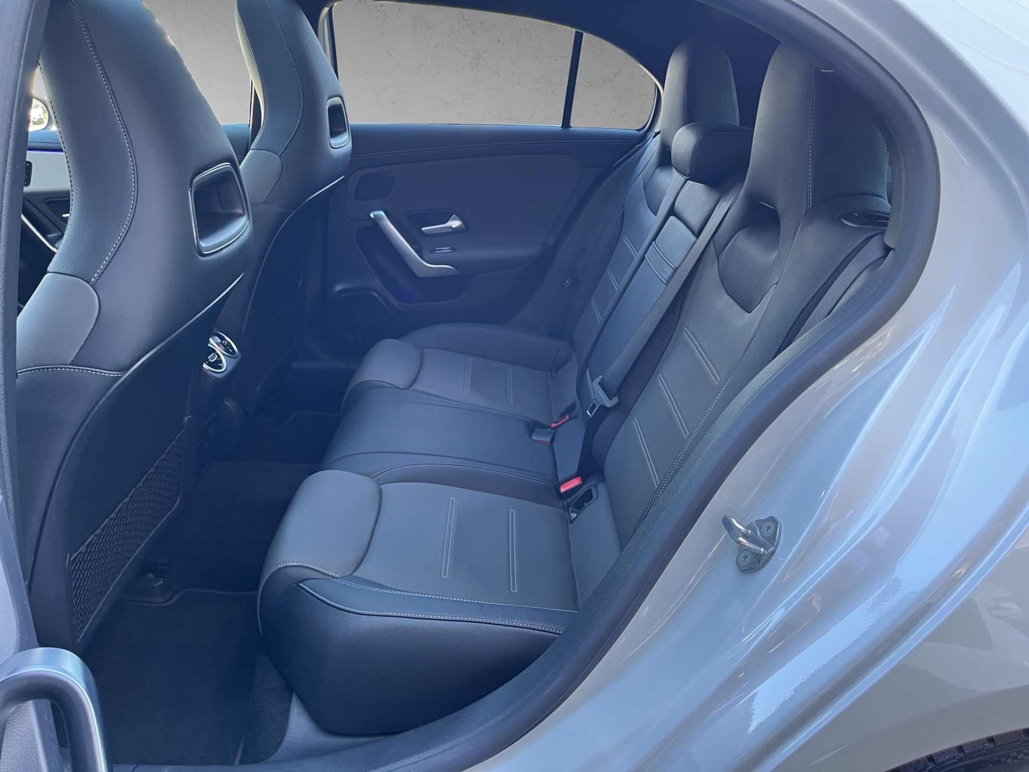 listing desktop thumbnail image 9