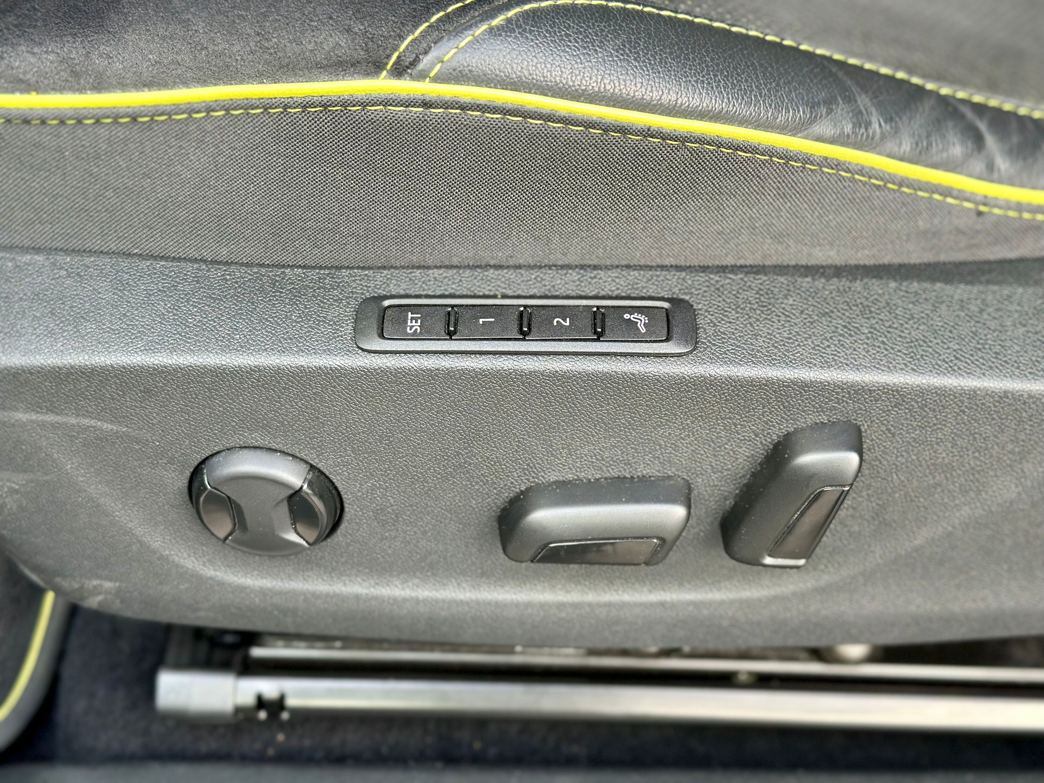 listing desktop thumbnail image 10