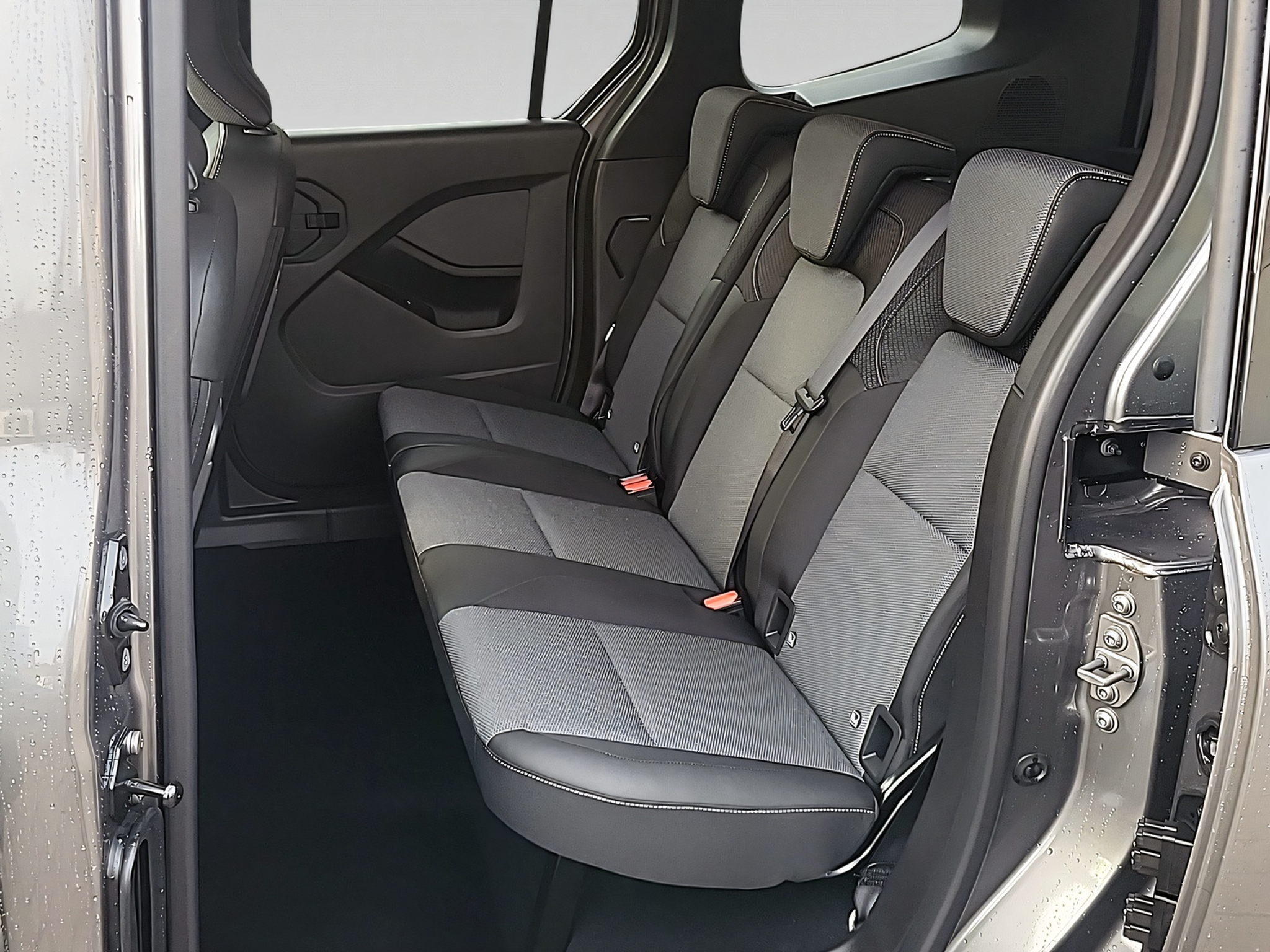 listing desktop thumbnail image 5