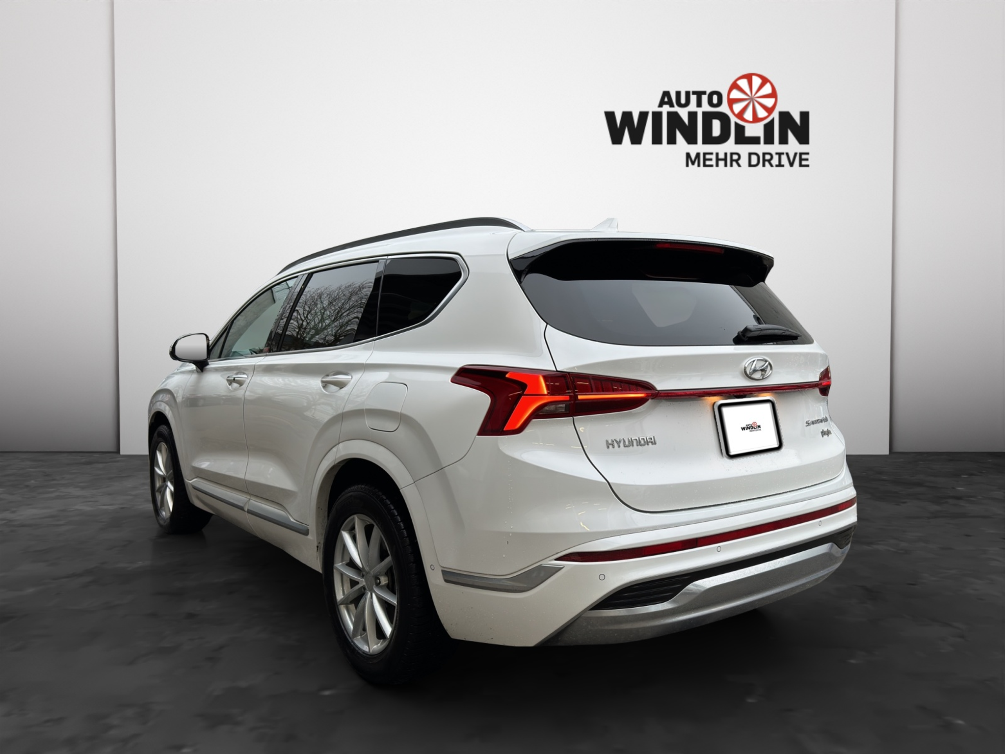 listing desktop thumbnail image 3