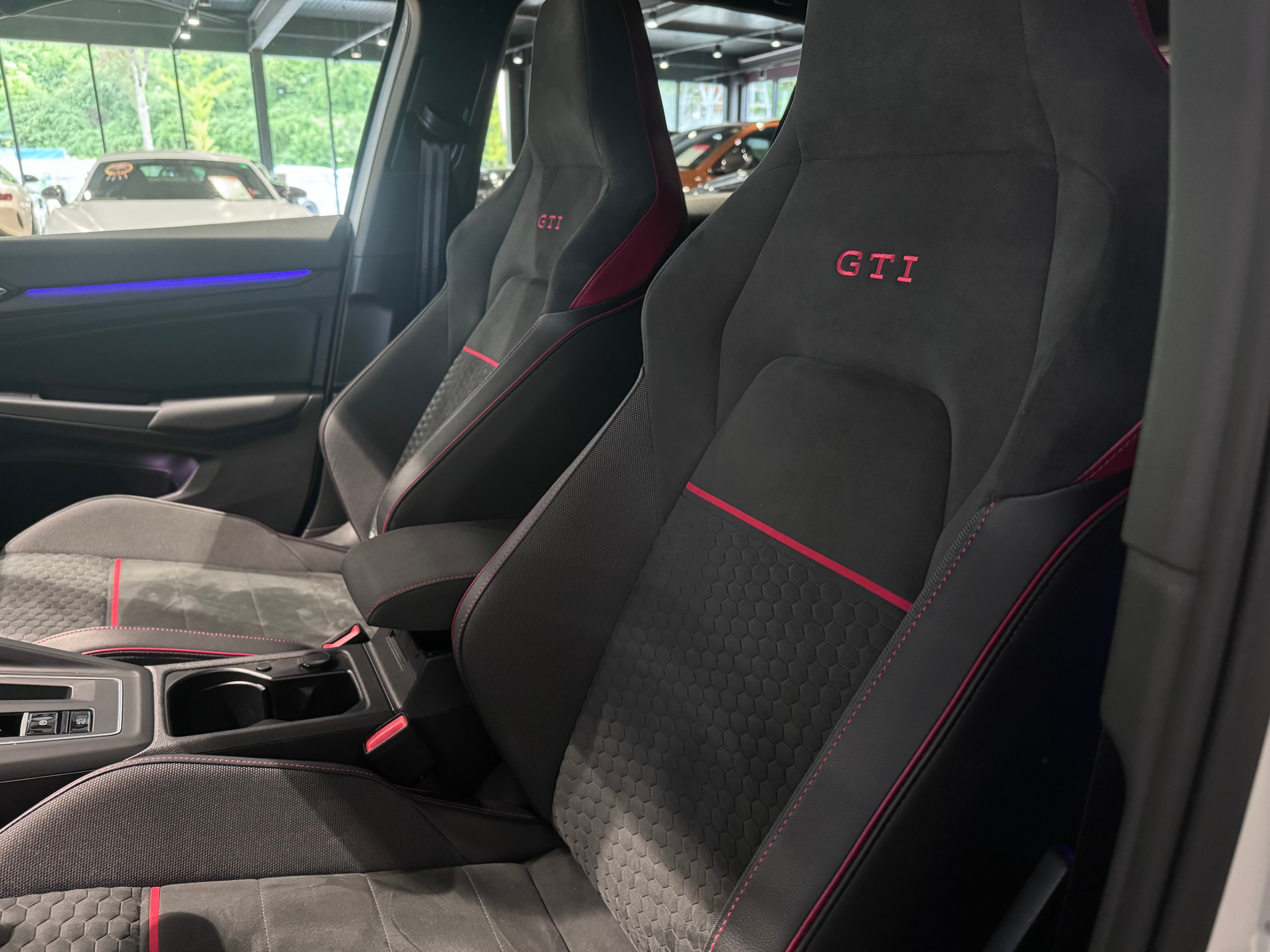 listing desktop thumbnail image 12