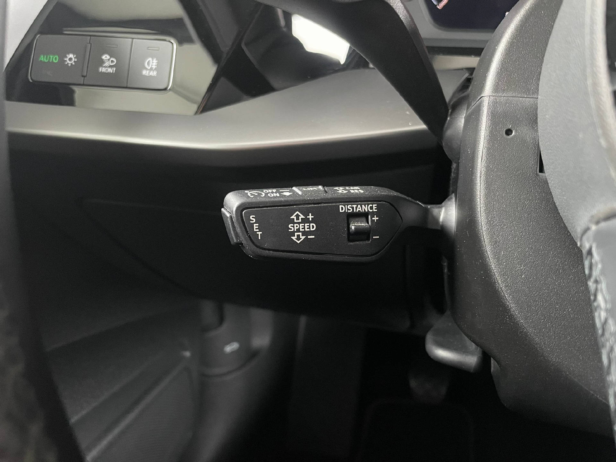 listing desktop thumbnail image 9