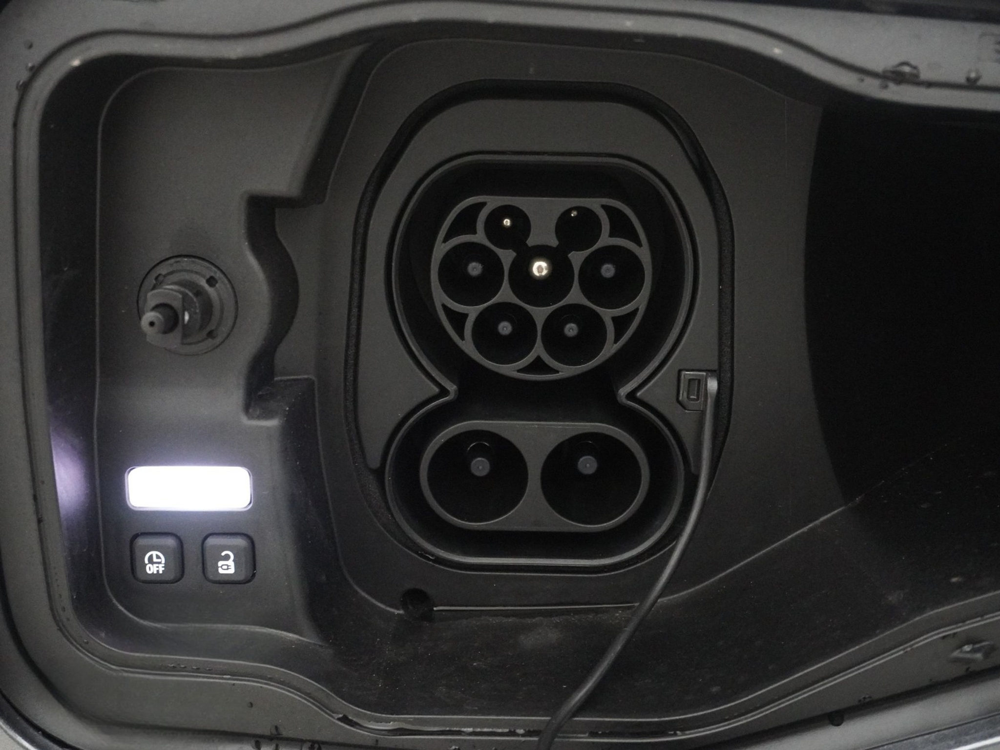 listing desktop thumbnail image 25