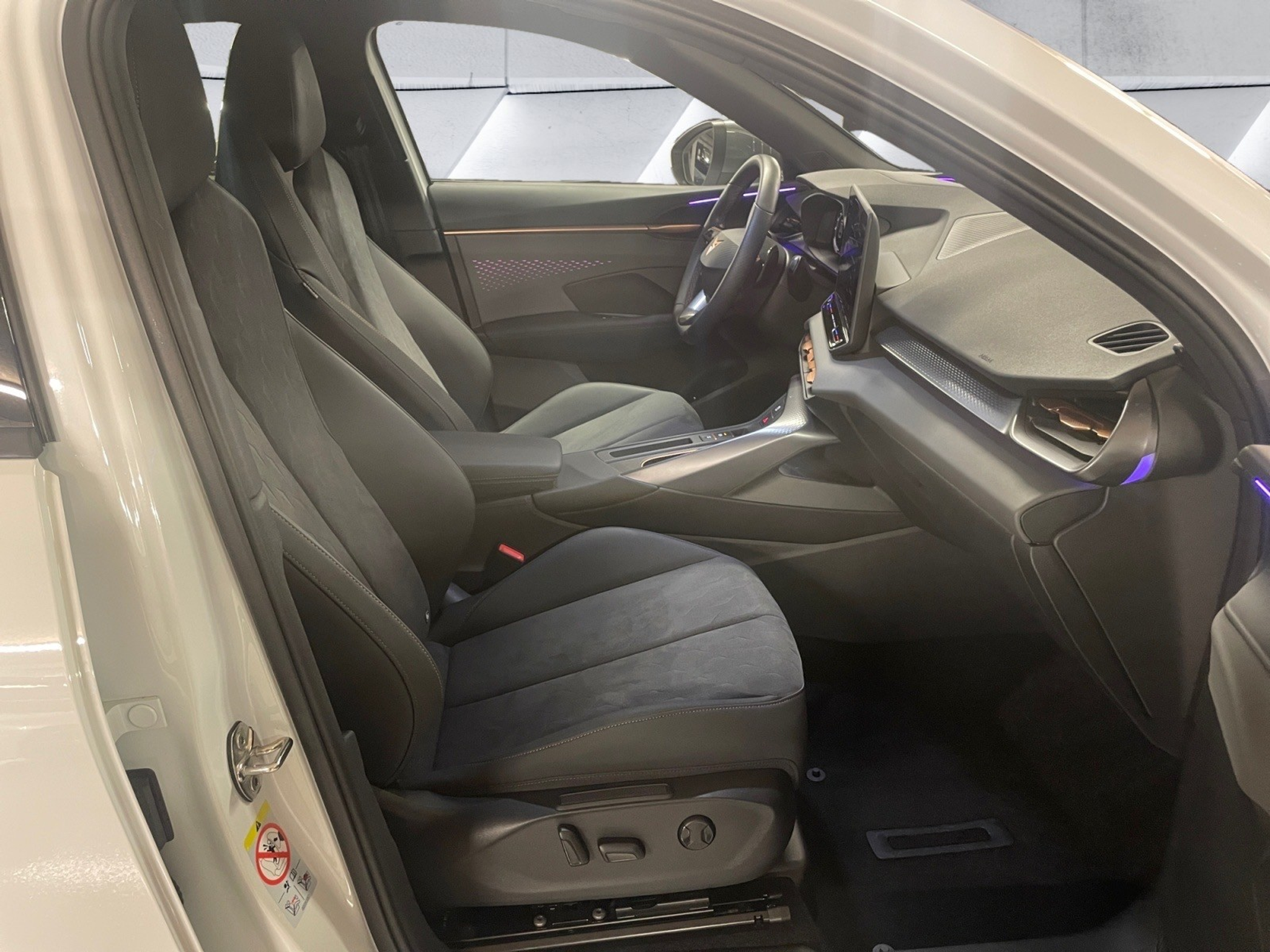 listing desktop thumbnail image 12