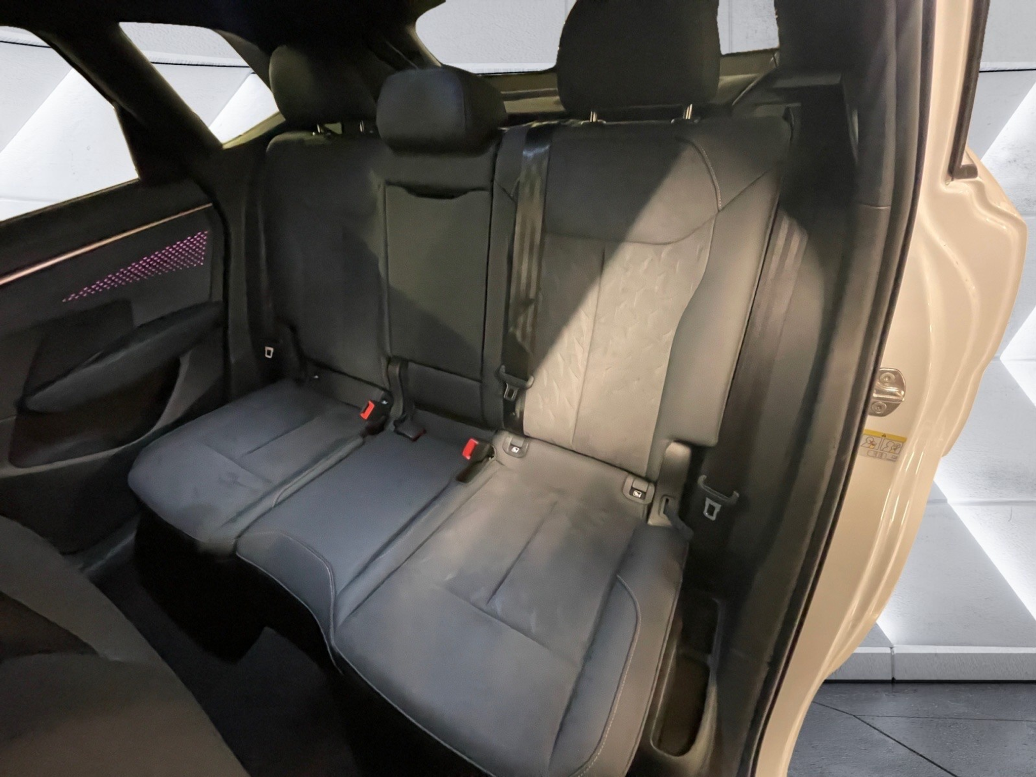 listing desktop thumbnail image 13