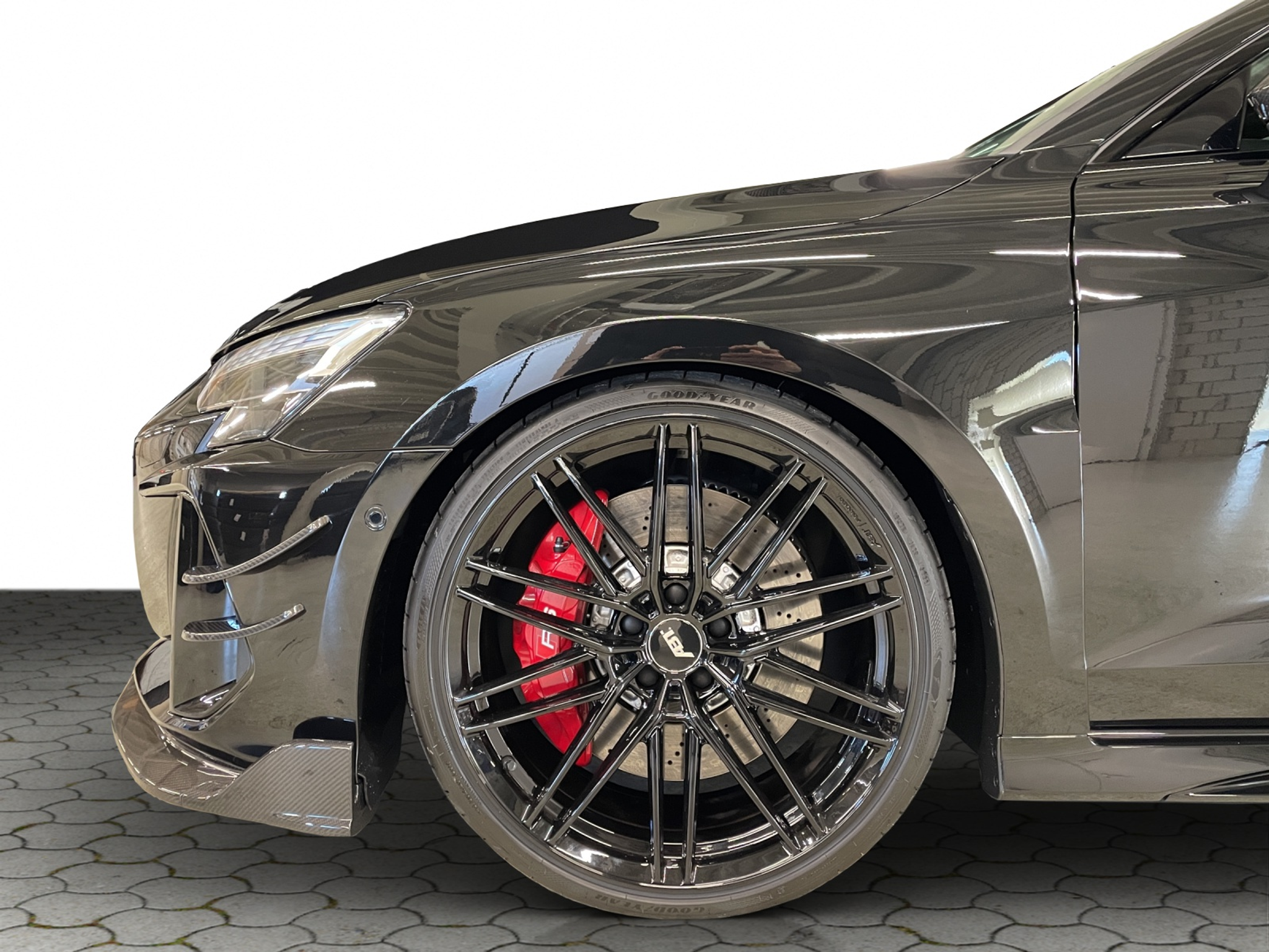 listing desktop thumbnail image 8