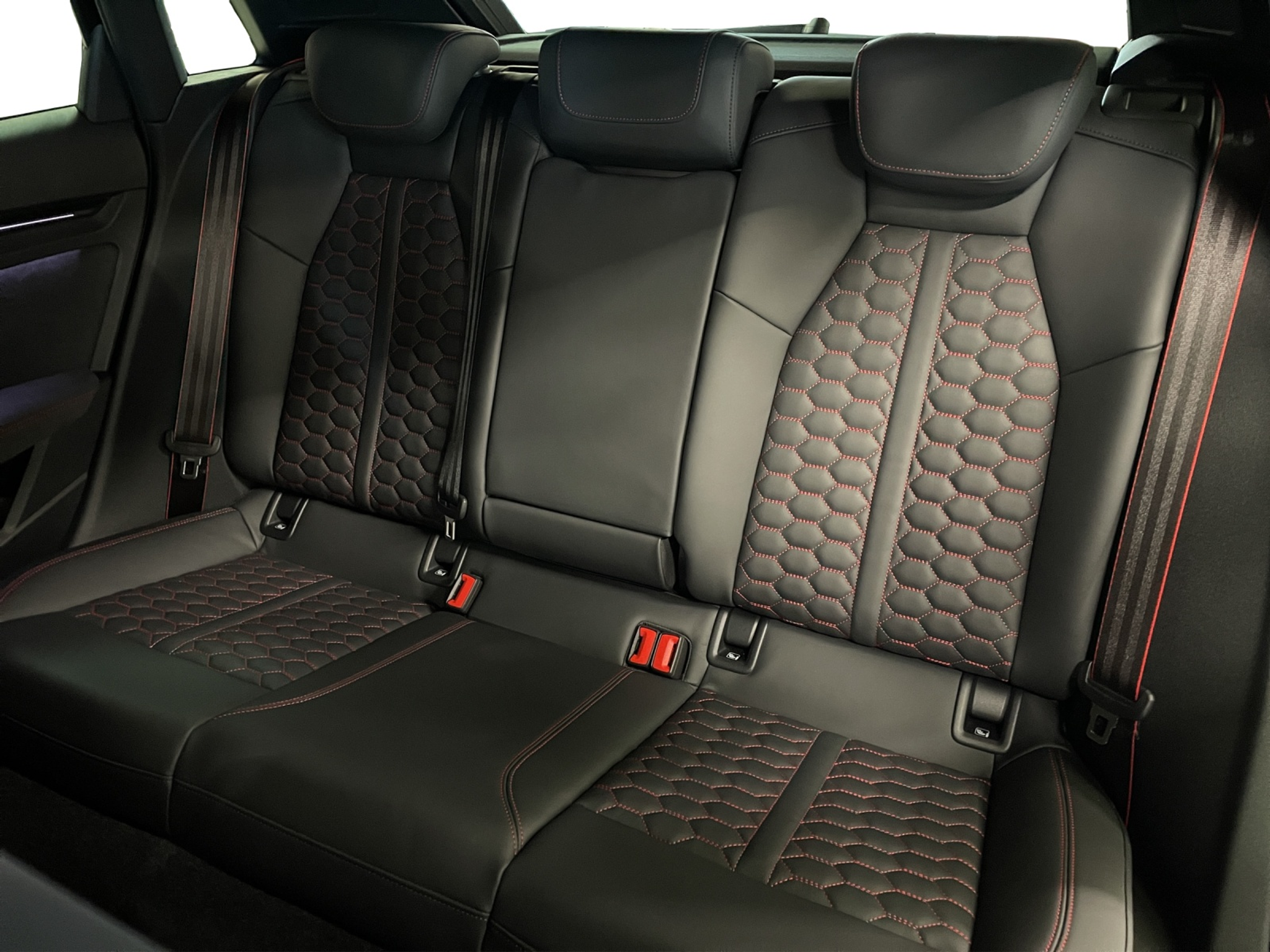 listing desktop thumbnail image 11