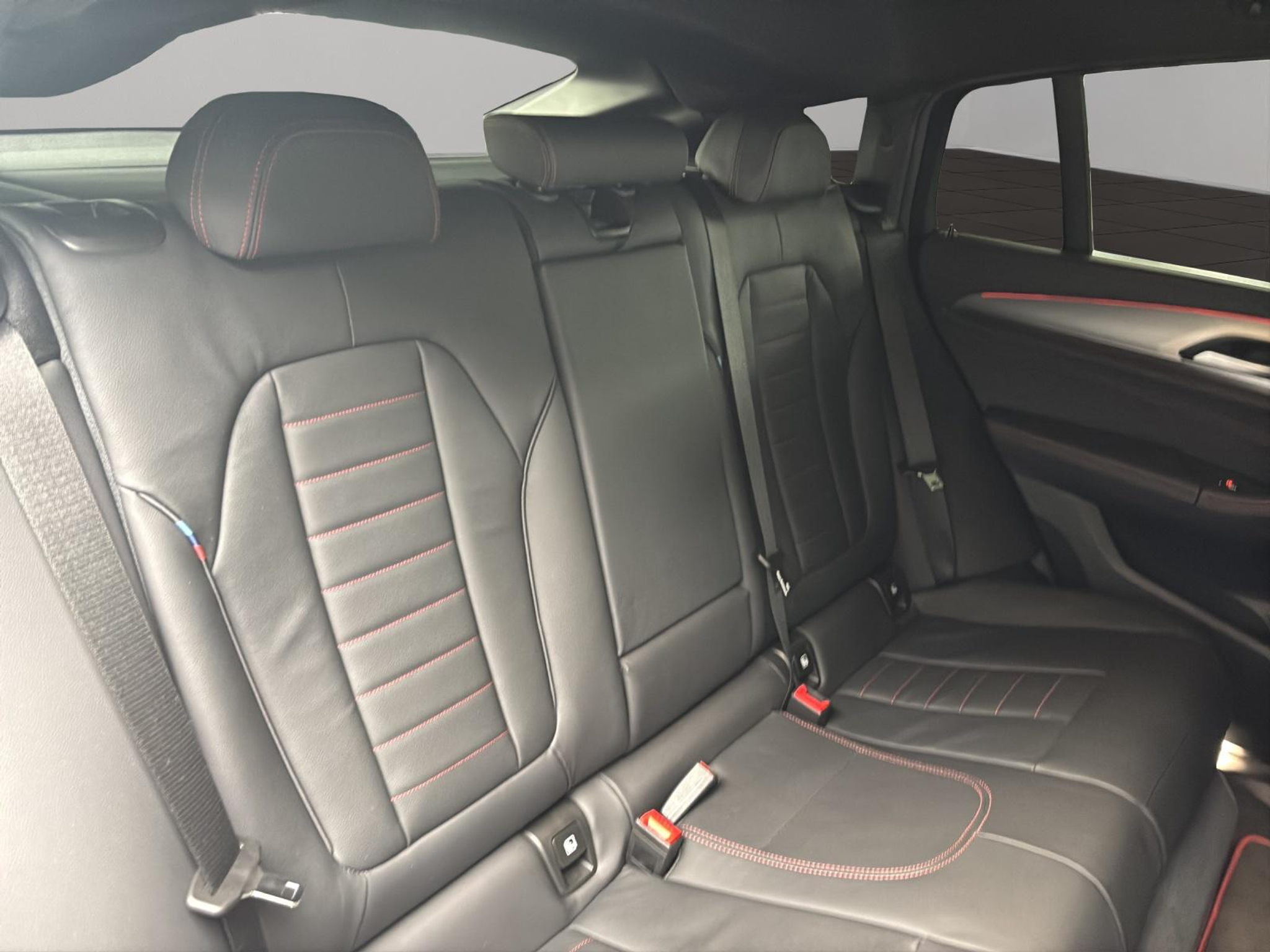 listing desktop thumbnail image 11