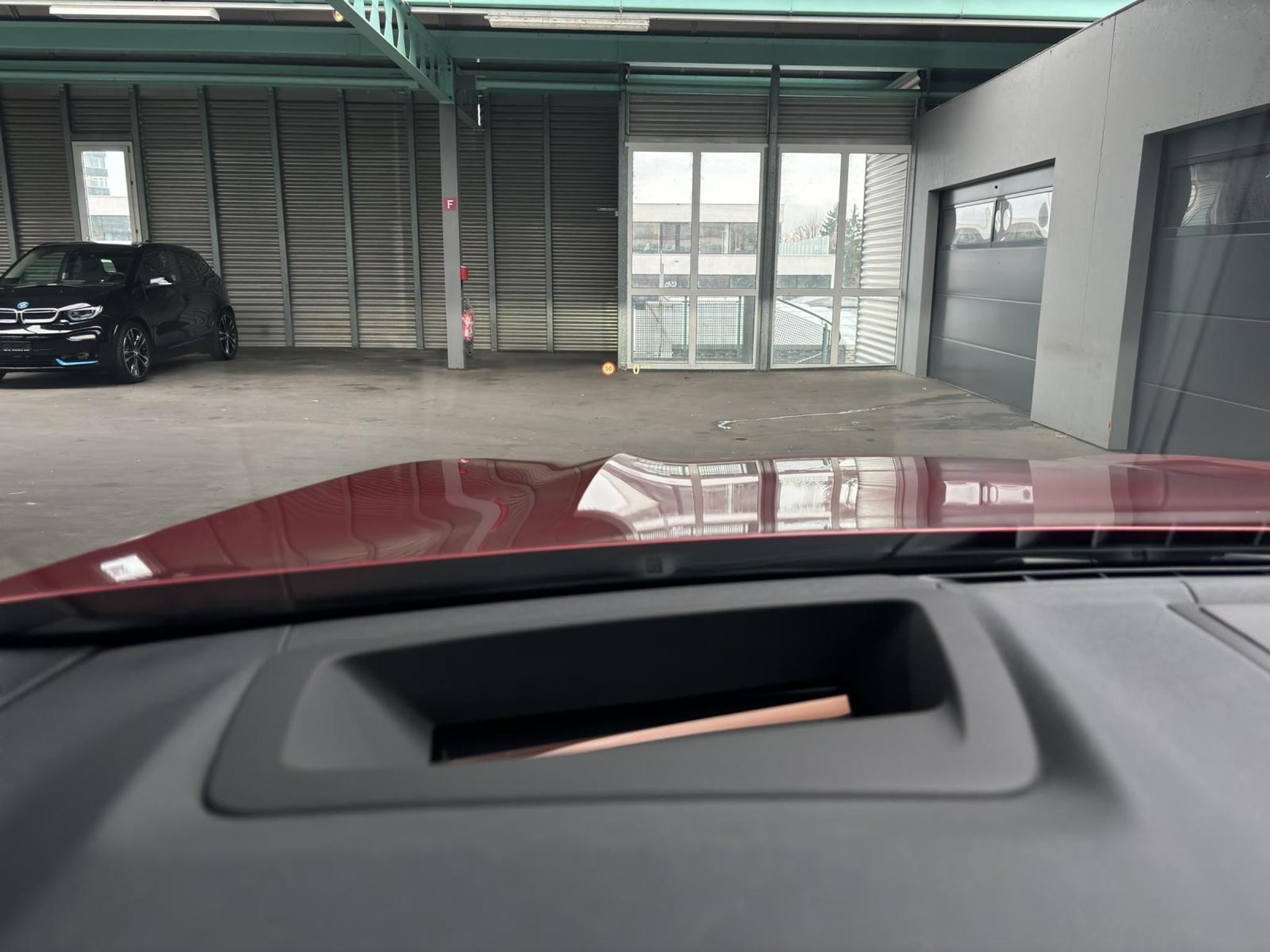 listing desktop thumbnail image 18