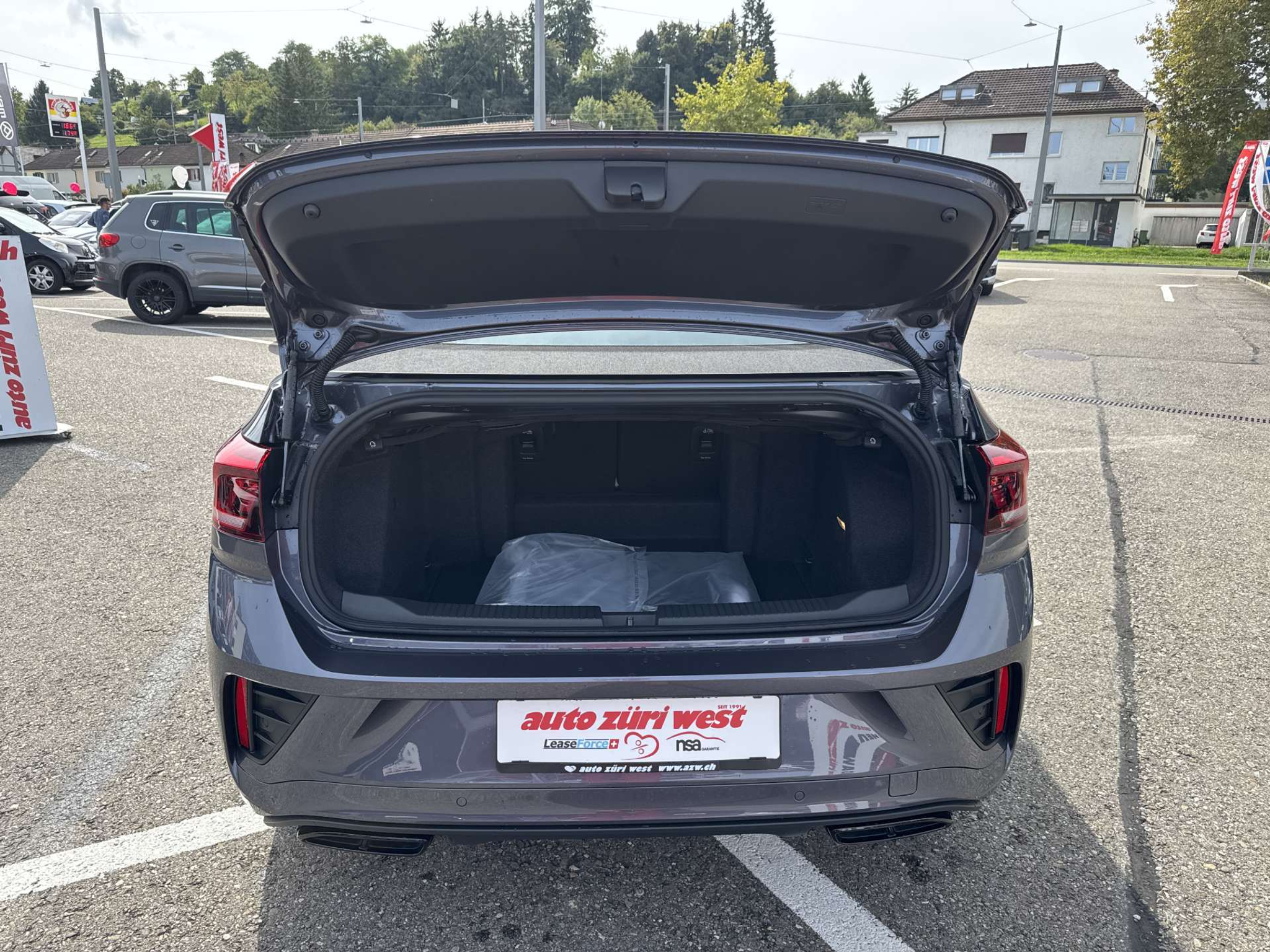 listing desktop thumbnail image 7