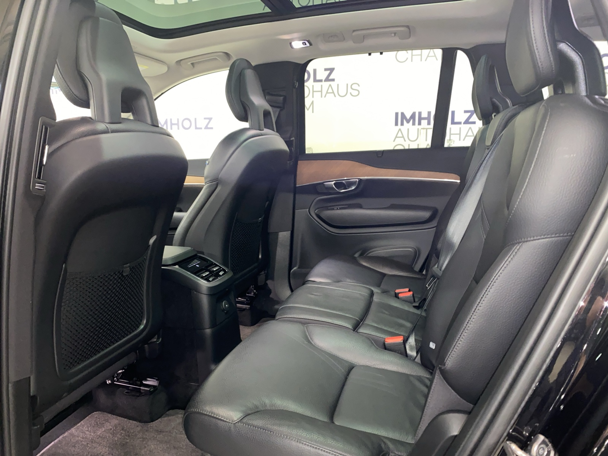 listing desktop thumbnail image 16