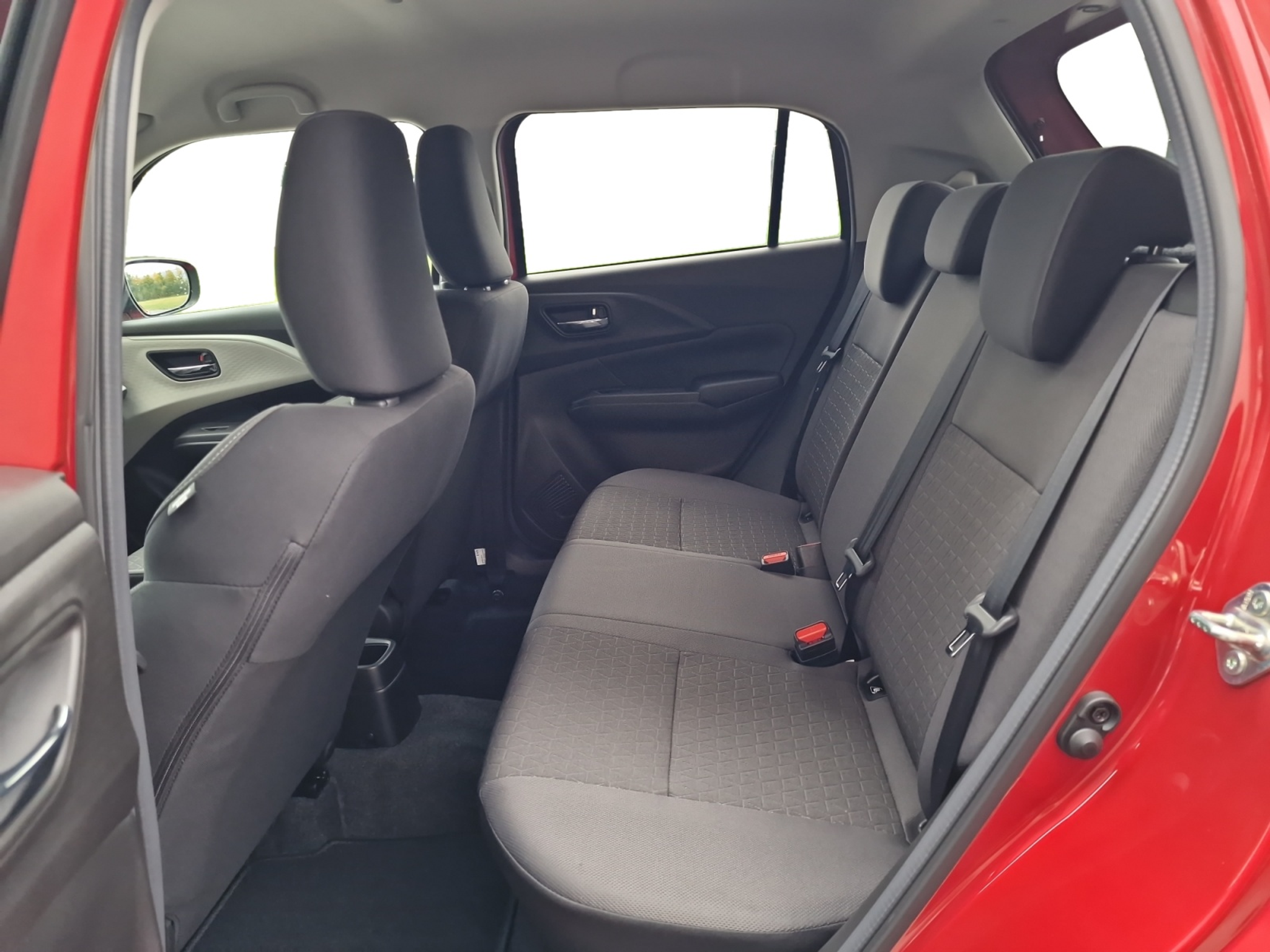 listing desktop thumbnail image 23