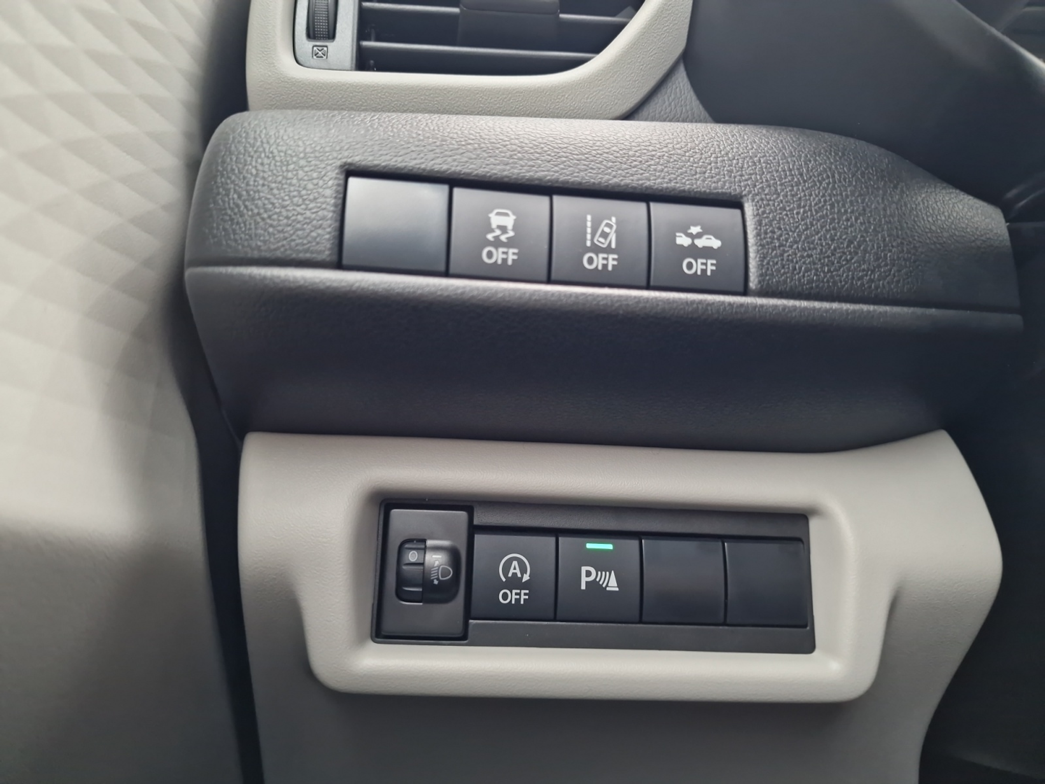 listing desktop thumbnail image 12