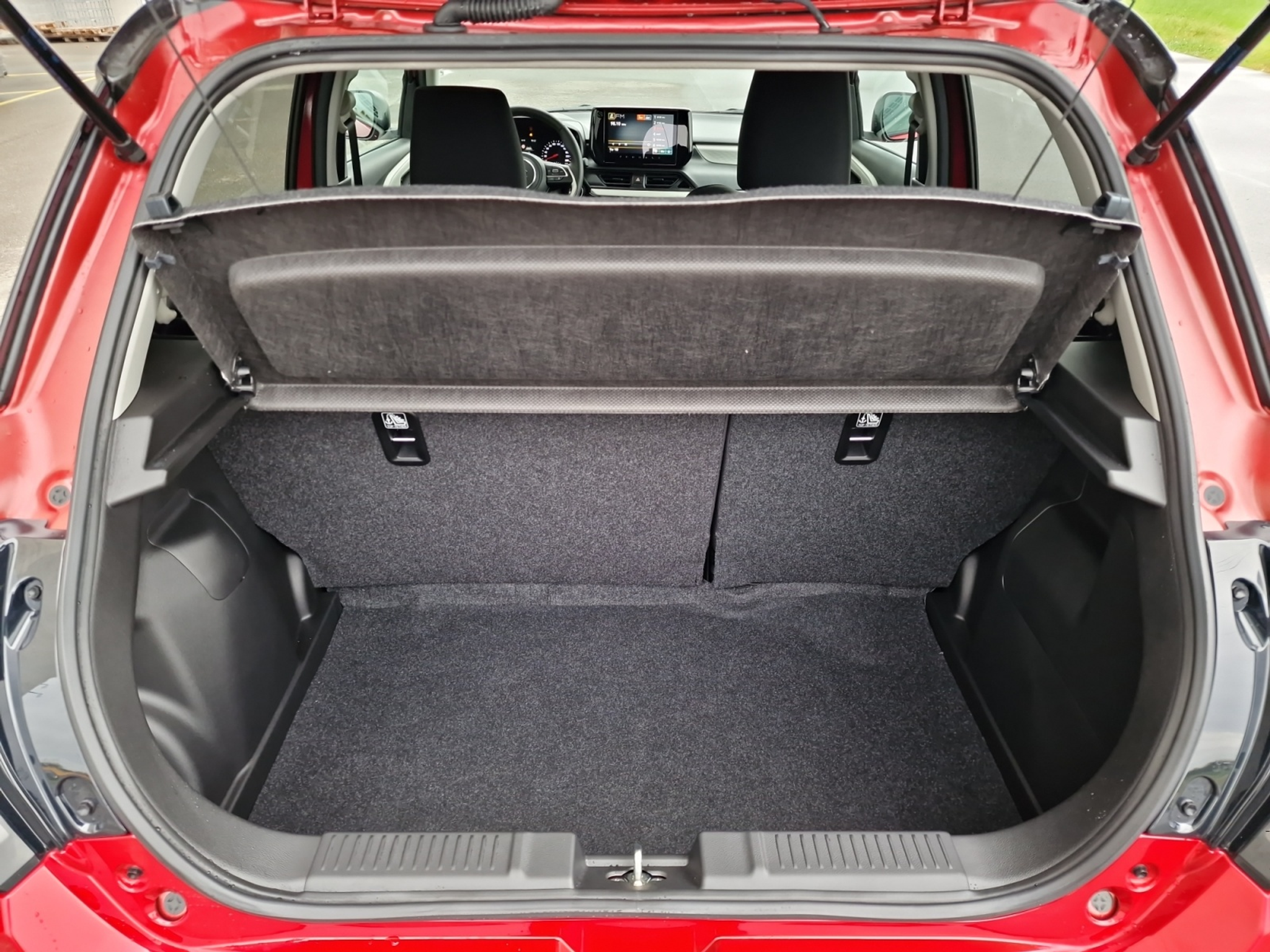 listing desktop thumbnail image 24