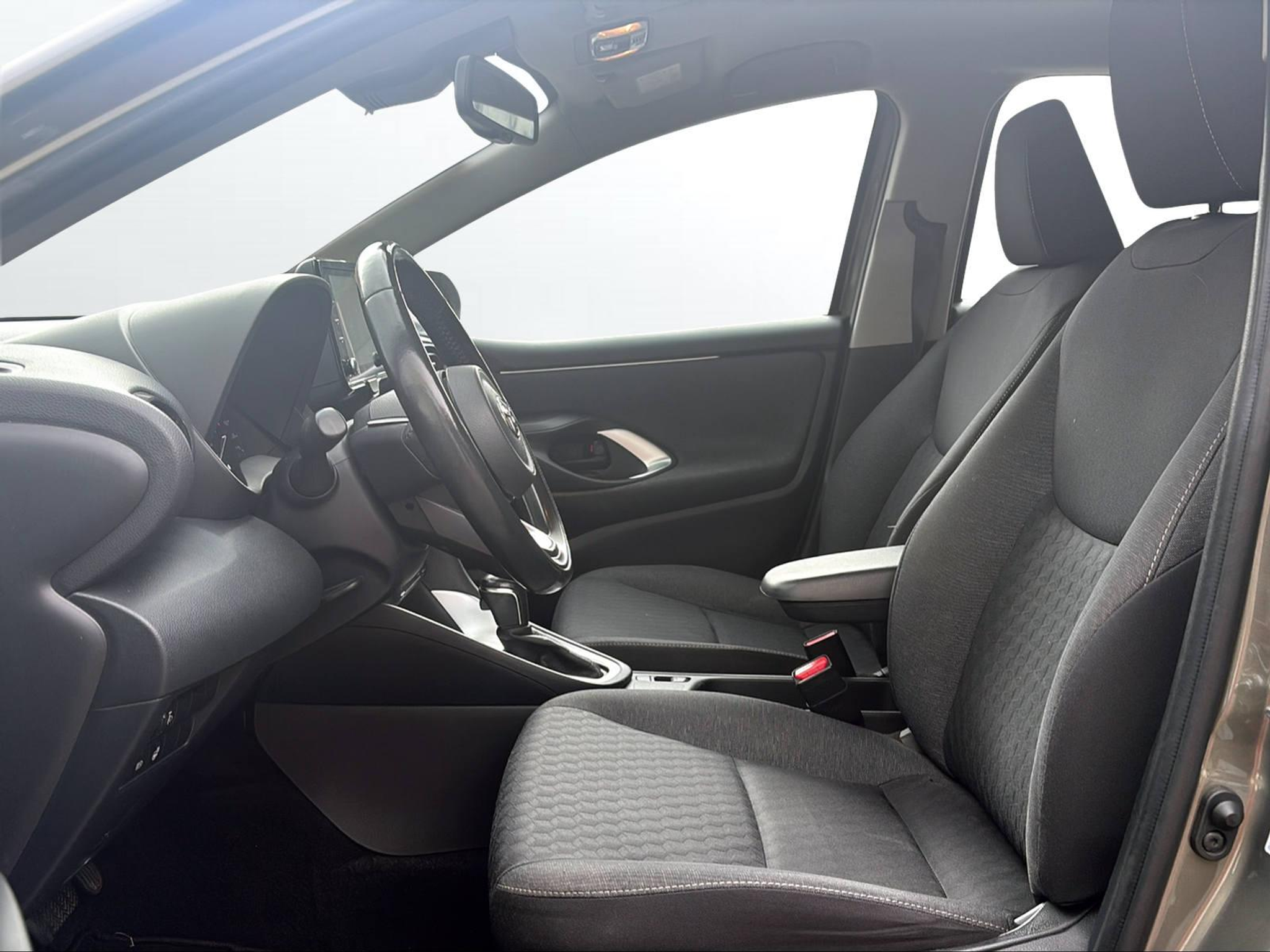 listing desktop thumbnail image 3