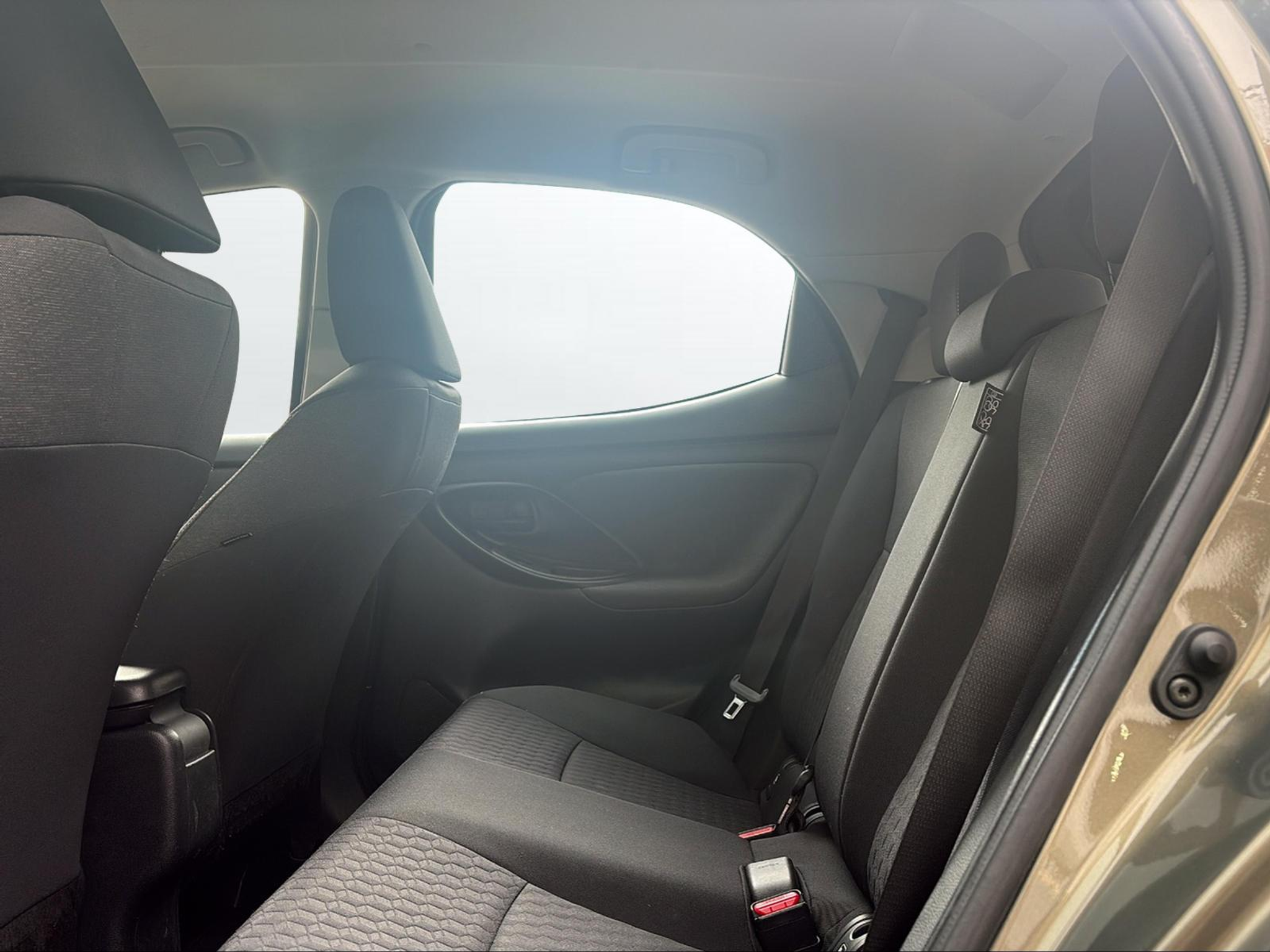 listing desktop thumbnail image 5