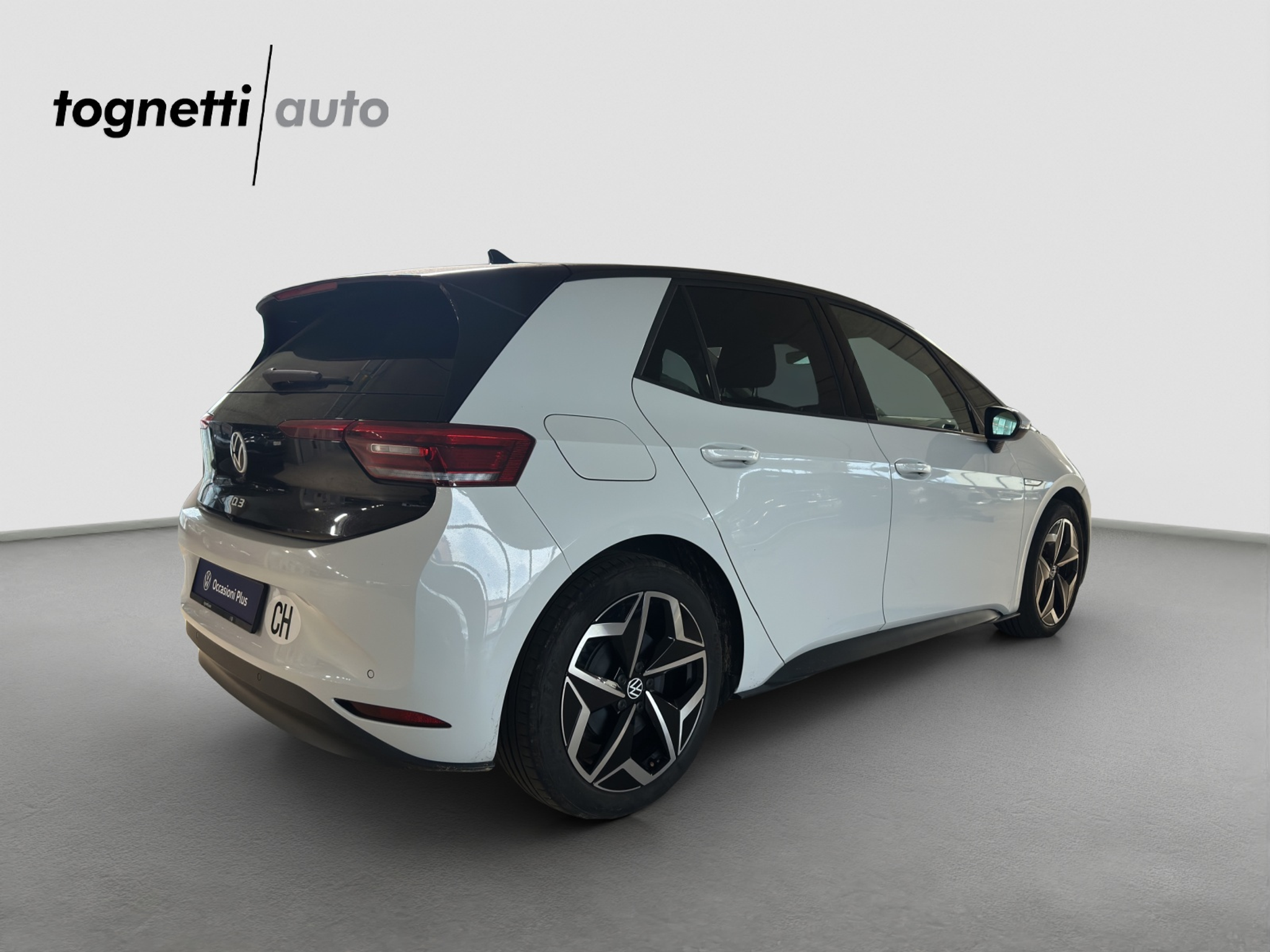 listing desktop thumbnail image 3