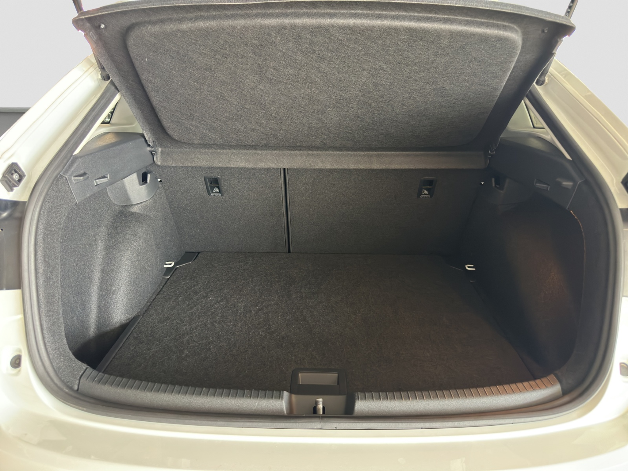 listing desktop thumbnail image 9