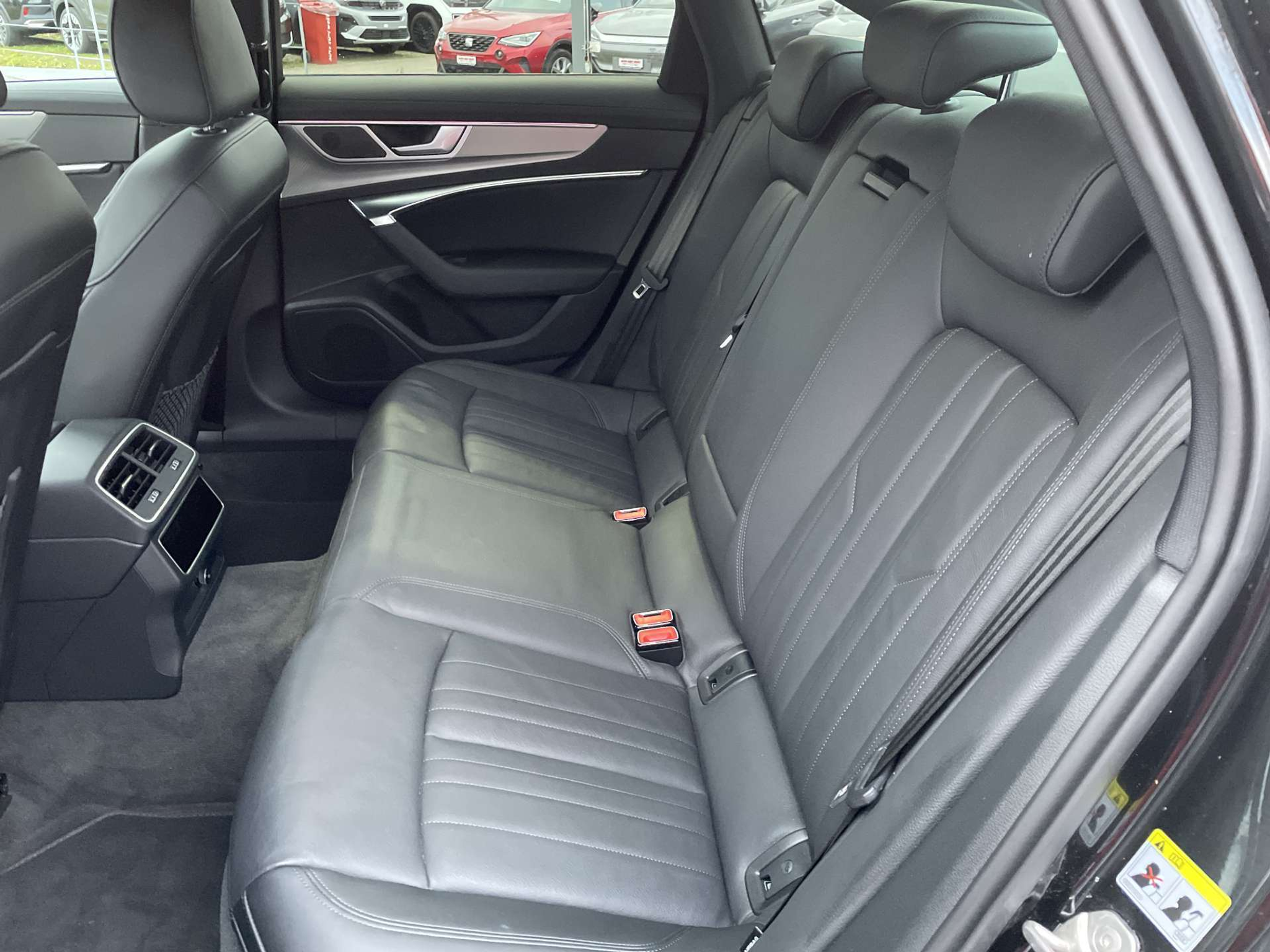 listing desktop thumbnail image 3