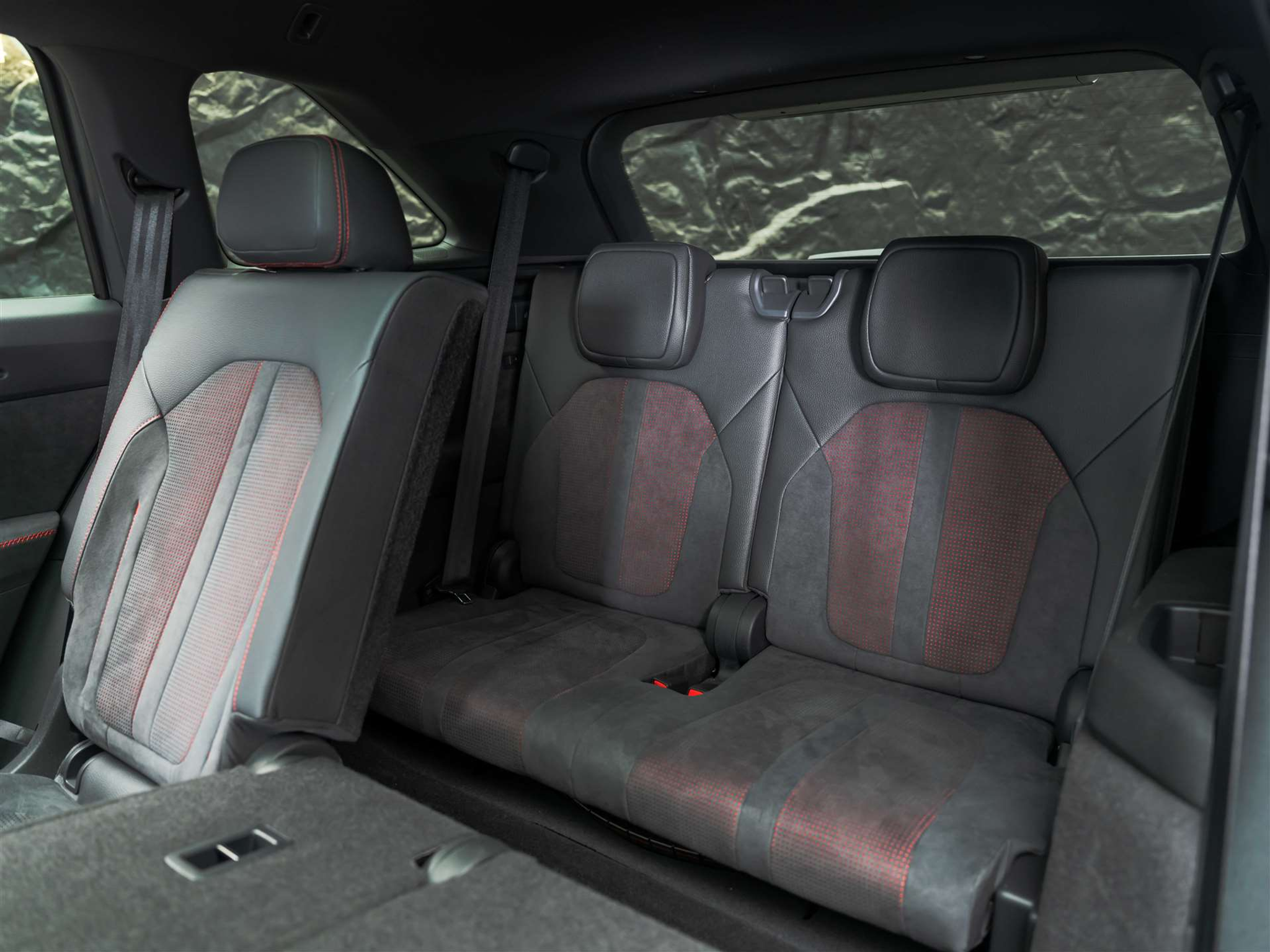 listing desktop thumbnail image 17