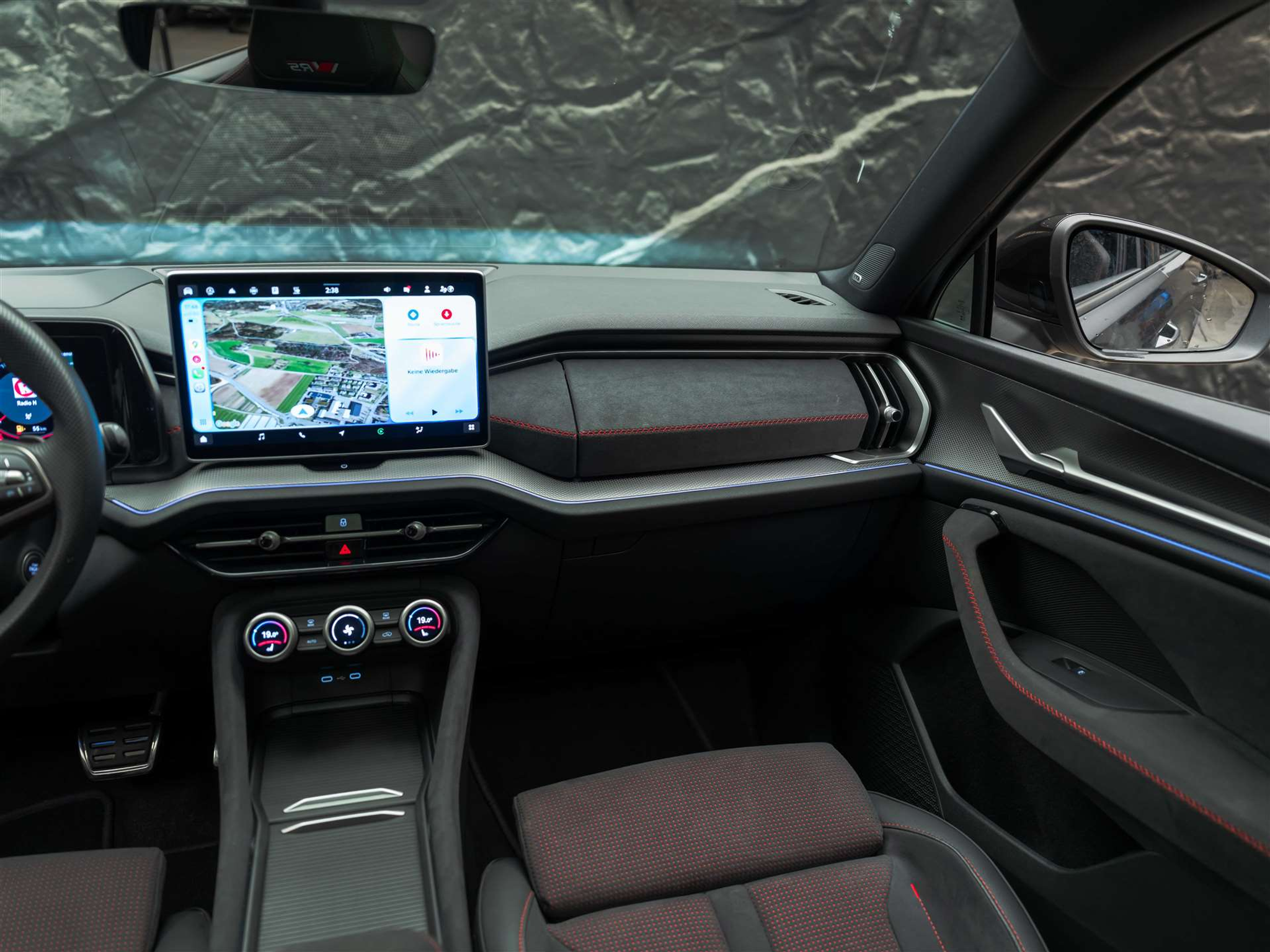 listing desktop thumbnail image 33