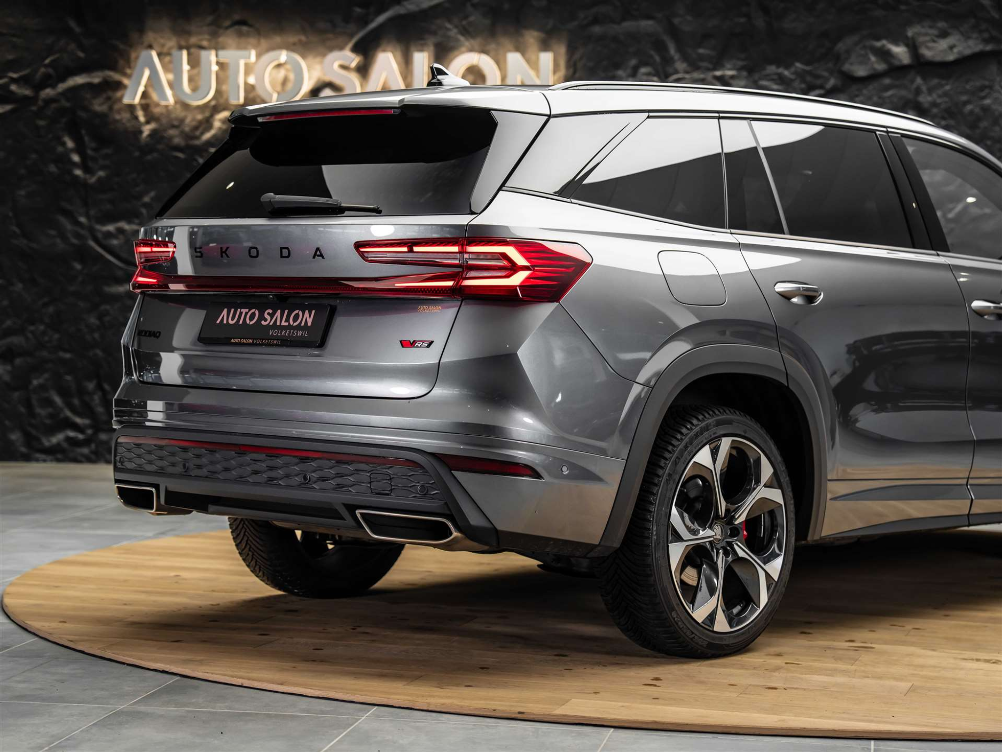 listing desktop thumbnail image 23