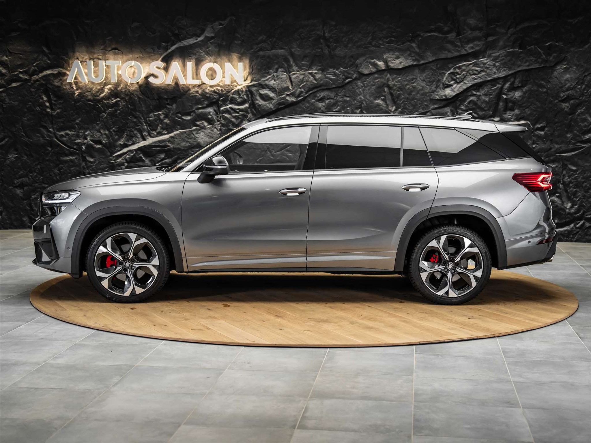 listing desktop thumbnail image 1