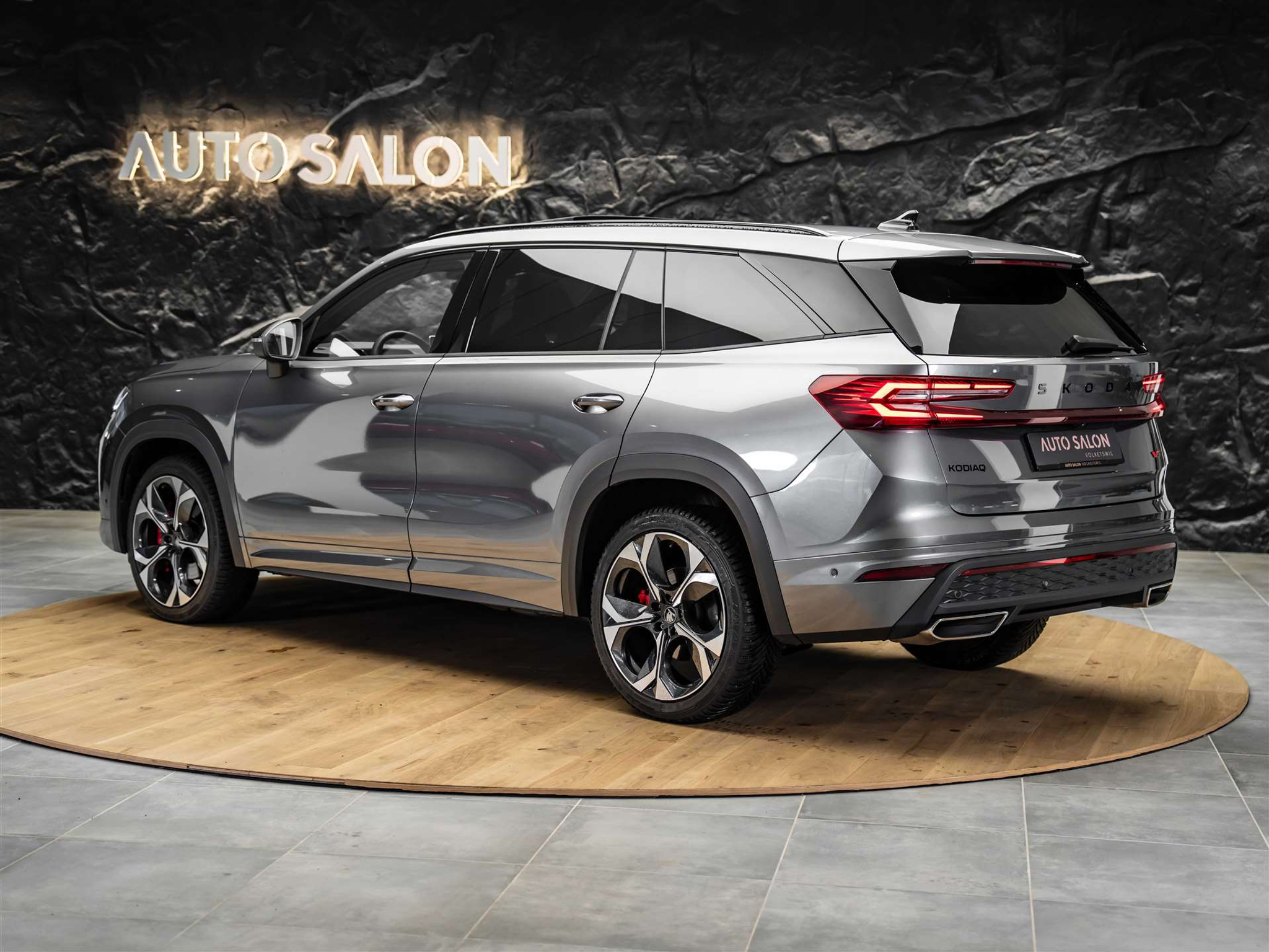 listing desktop thumbnail image 2