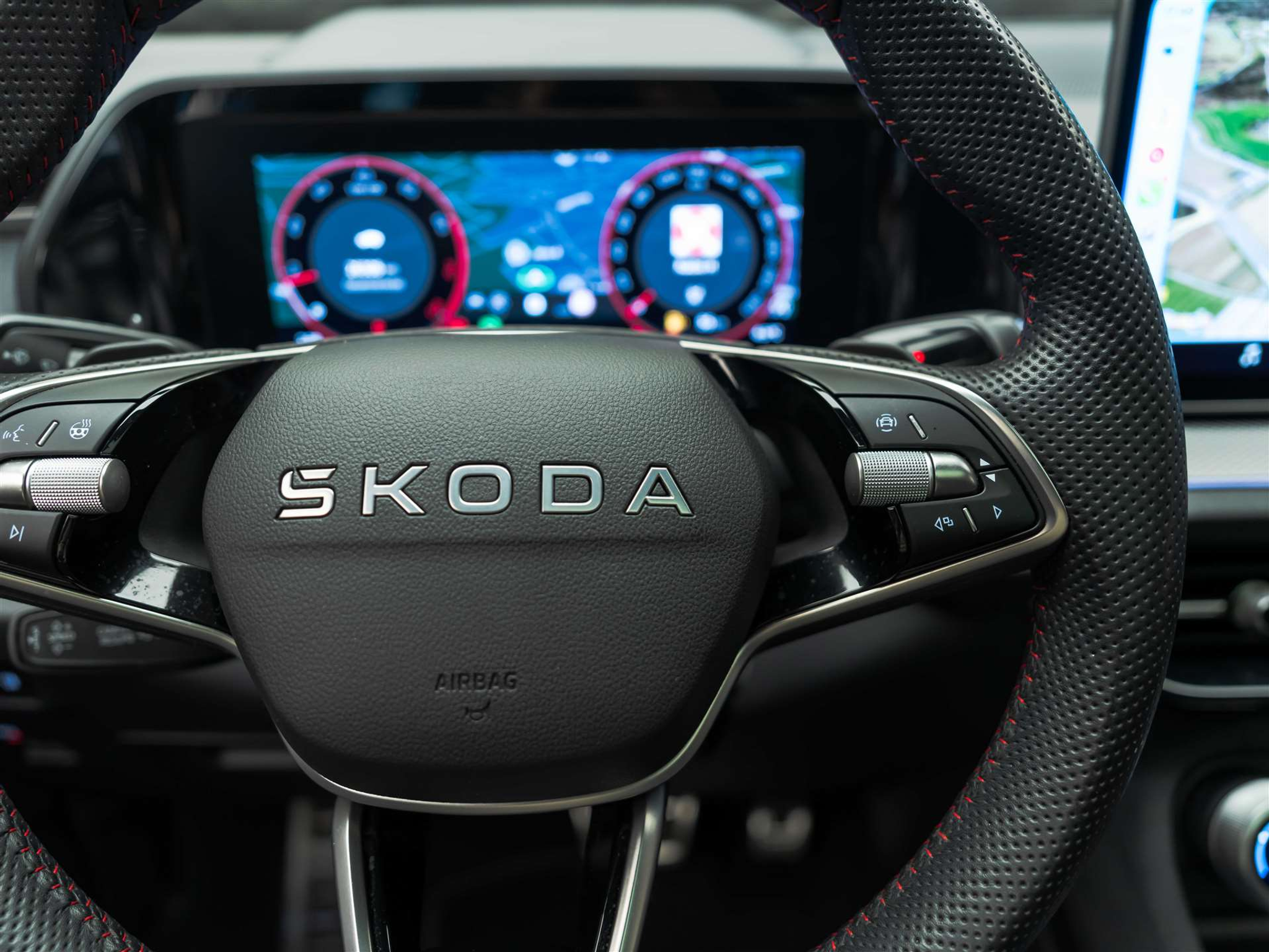 listing desktop thumbnail image 36