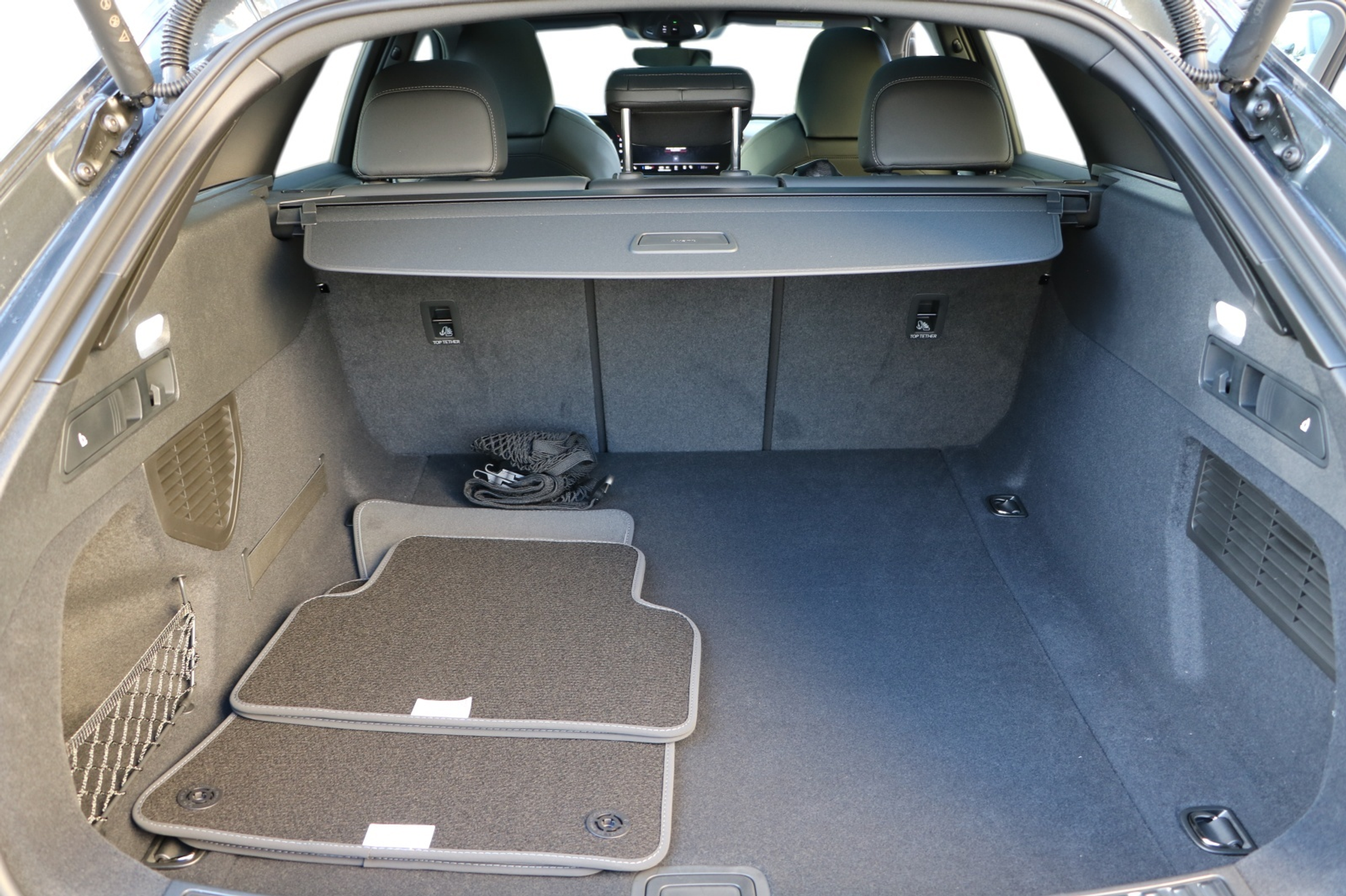 listing desktop thumbnail image 17