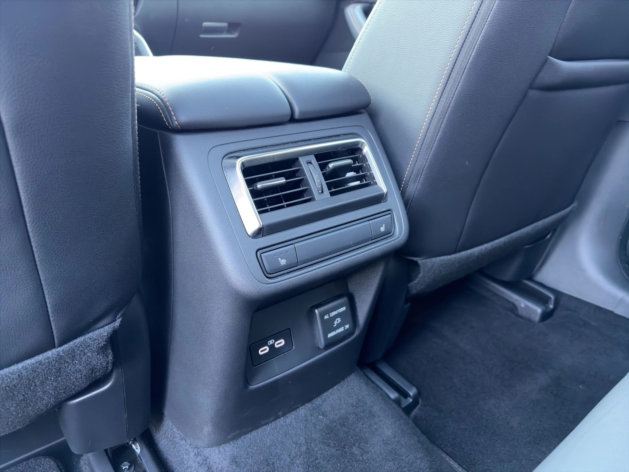 listing desktop thumbnail image 18