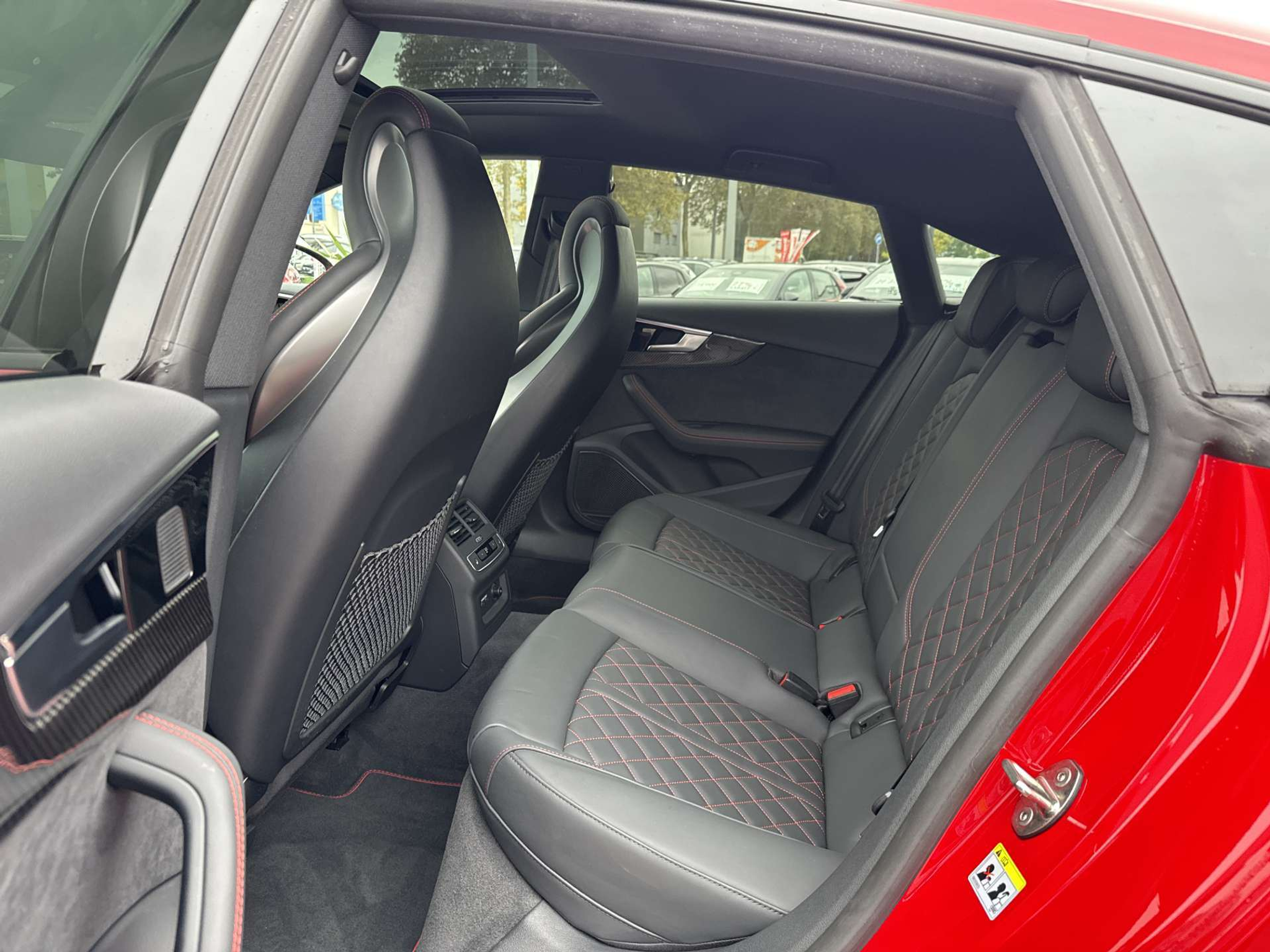 listing desktop thumbnail image 6