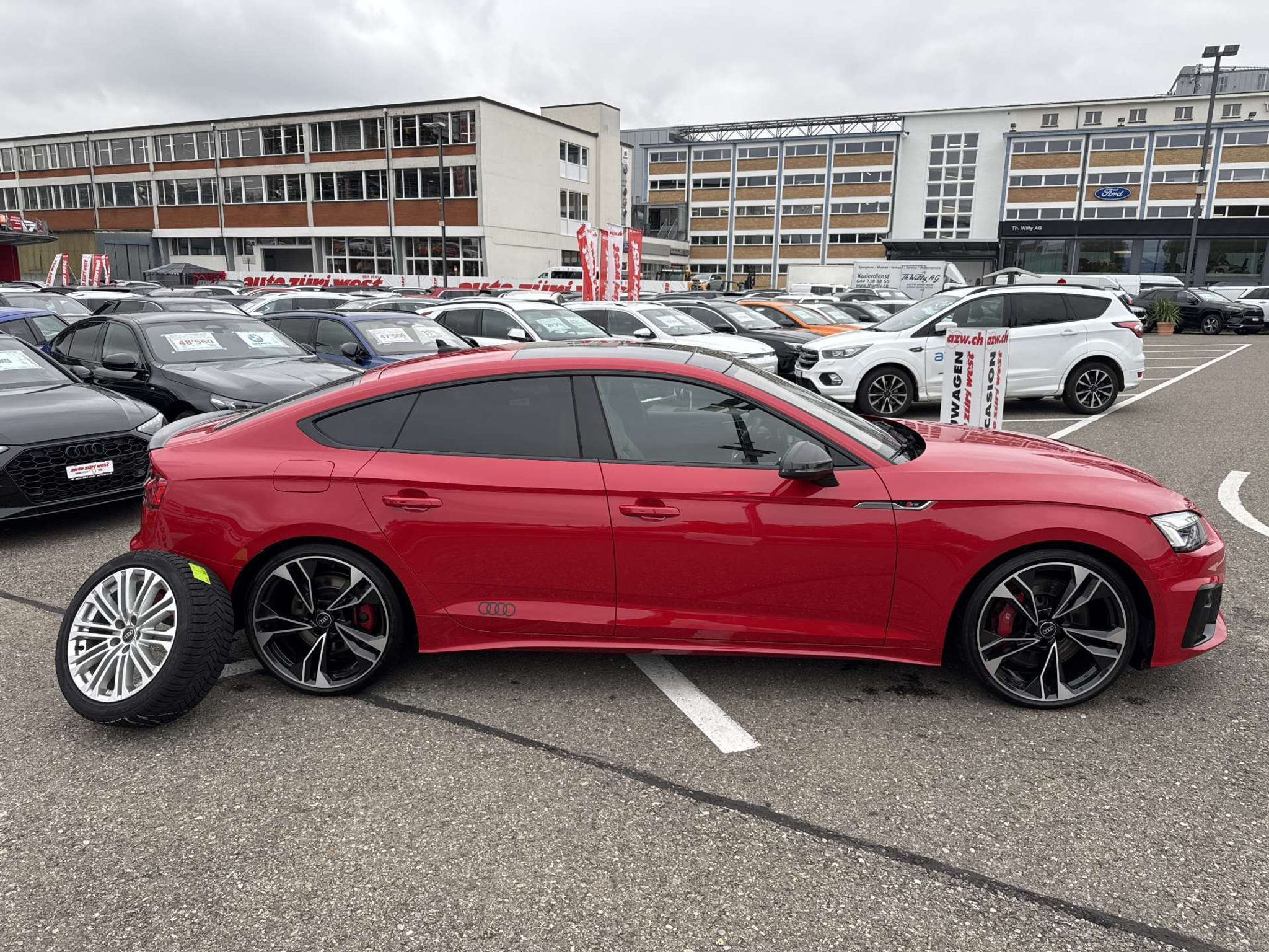 listing desktop thumbnail image 10