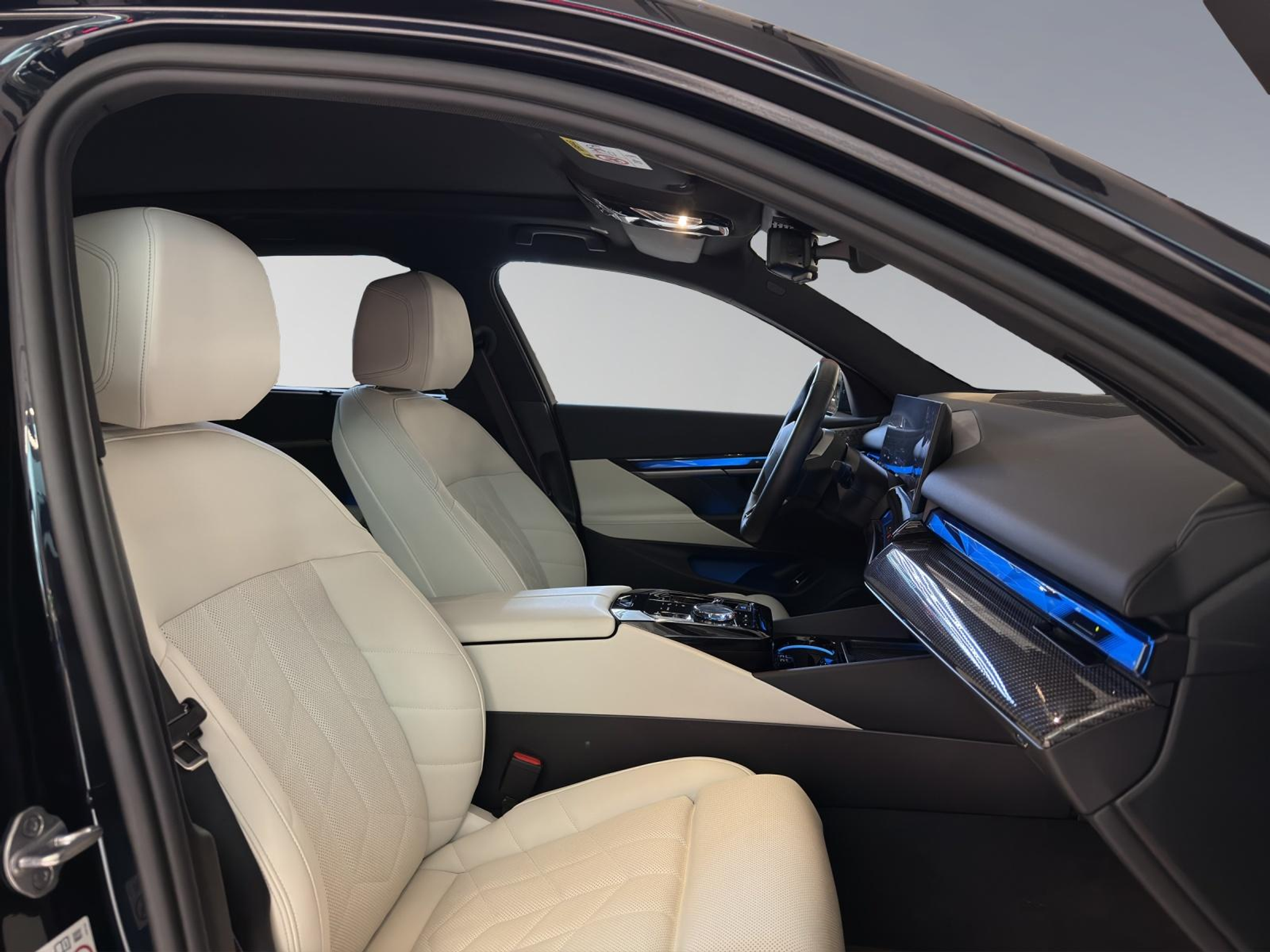 listing desktop thumbnail image 19