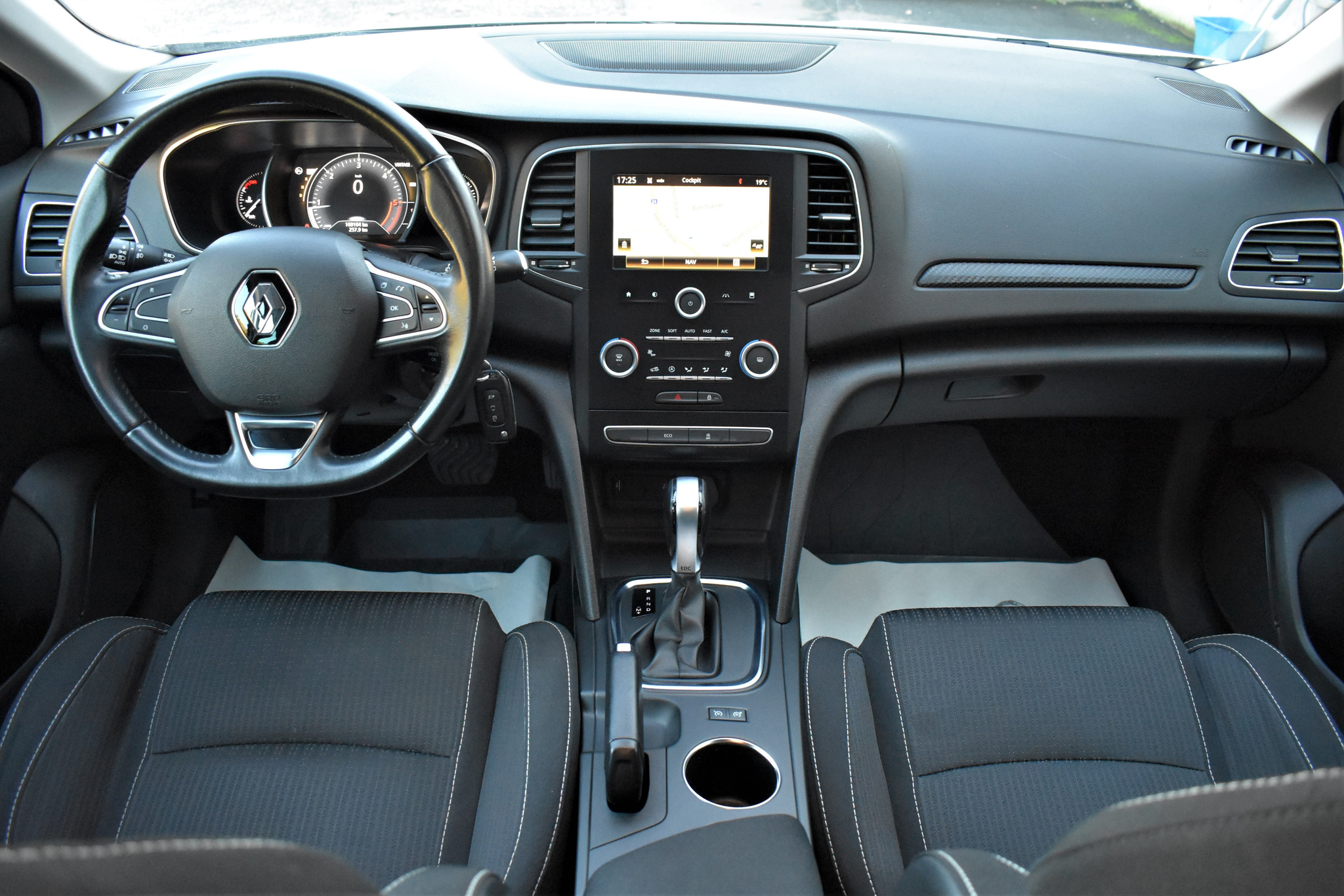 listing desktop thumbnail image 7