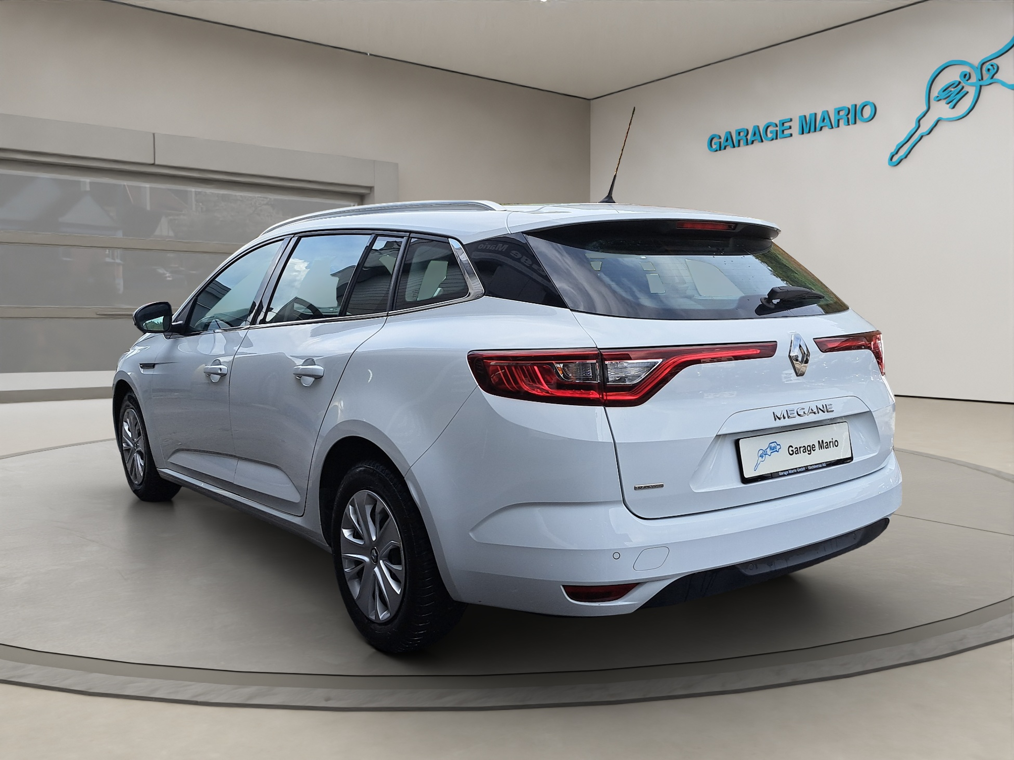 listing desktop thumbnail image 6