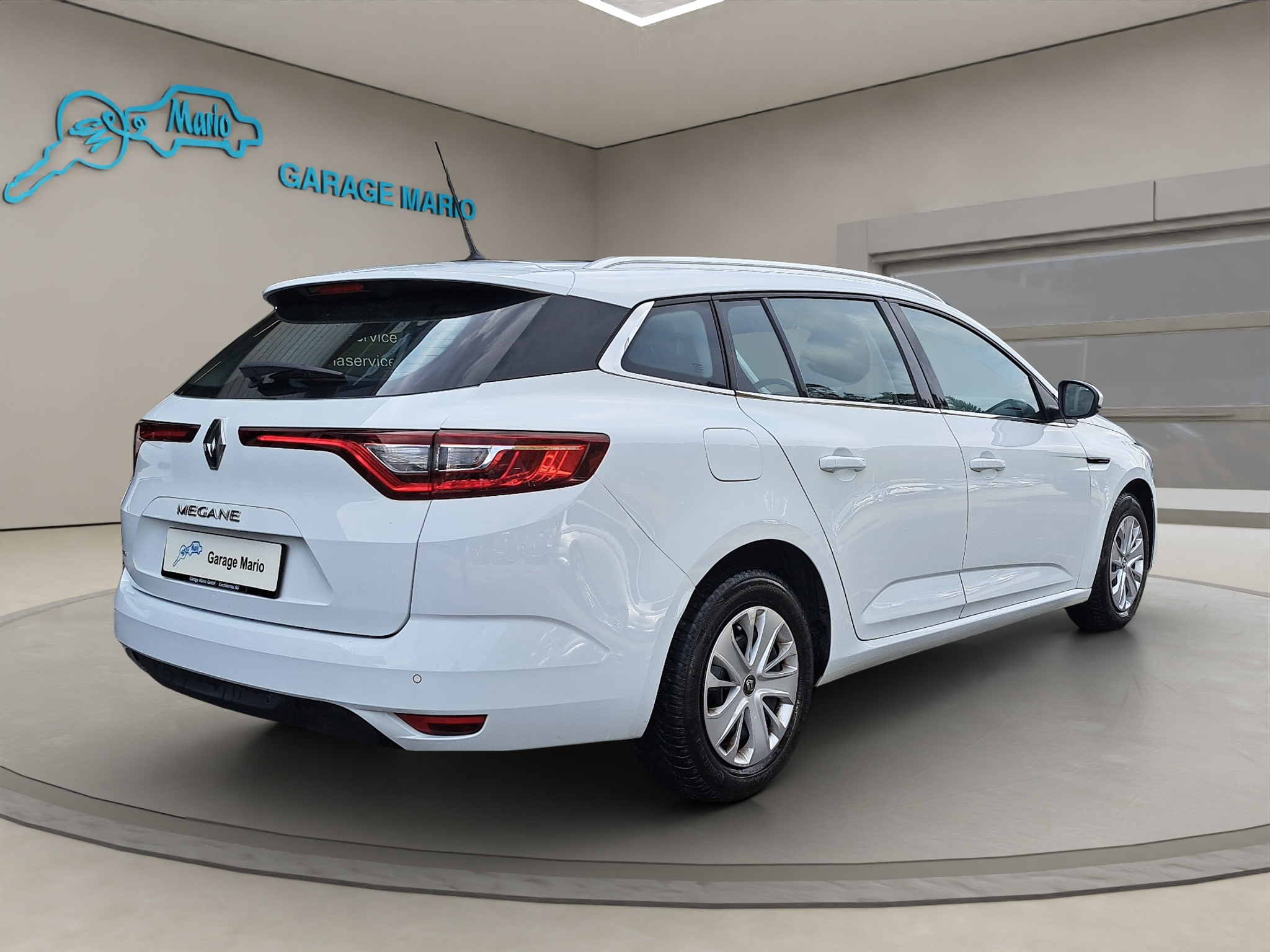 listing desktop thumbnail image 4