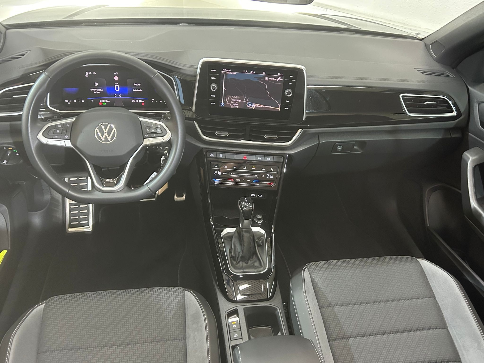 listing desktop thumbnail image 14